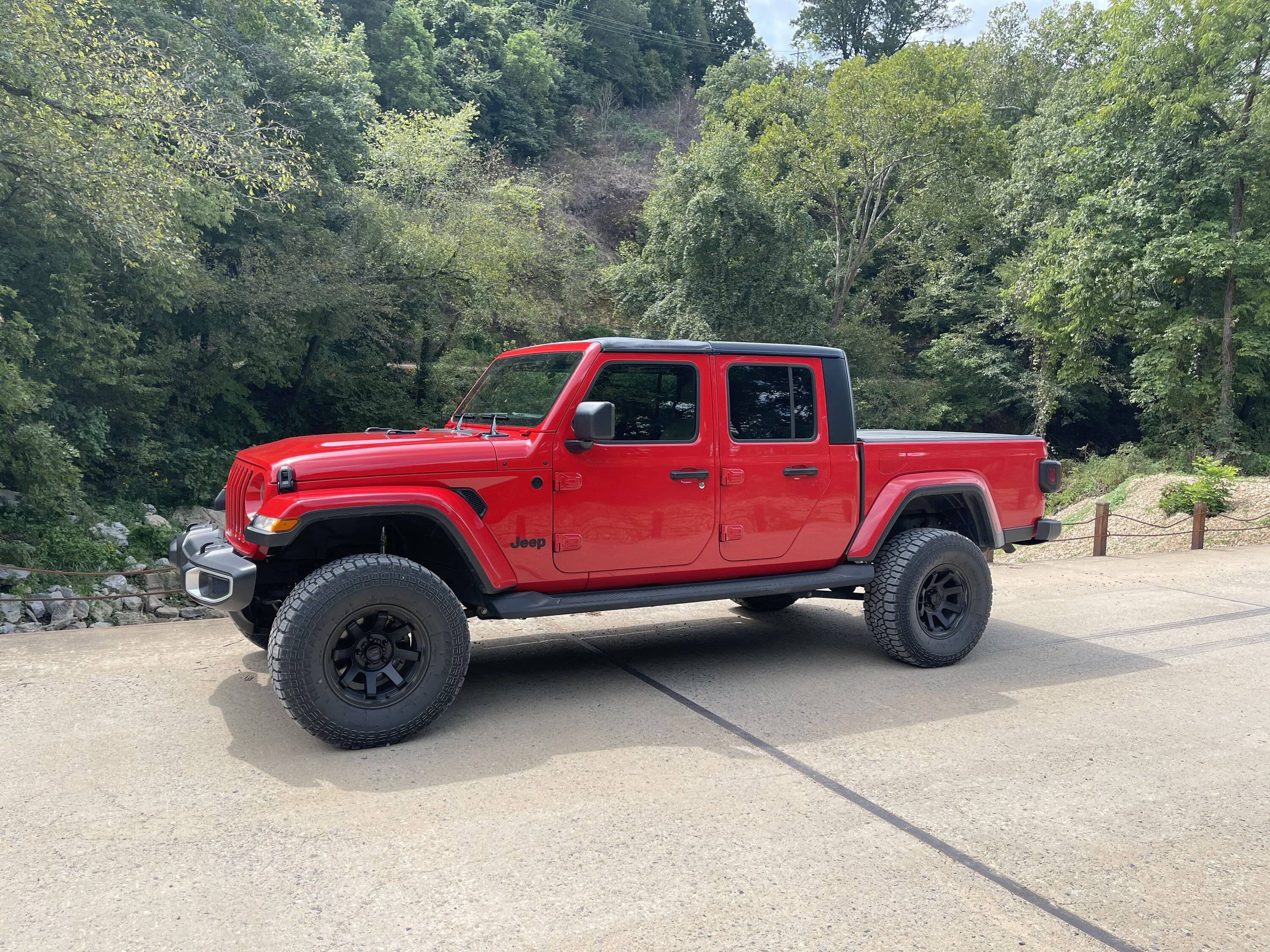 Jeep Gladiator Gladiators on 35s builds photos please! 596D788D-F896-41E8-A033-44917D76369C