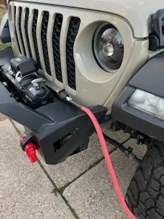 Jeep Gladiator 2020 Jeep Gladiator Sport w/Alu-Cab Cap/ Decked Drawer System/ Professionally installed EVO 4" lift w King Shocks/ Extras Truck 4