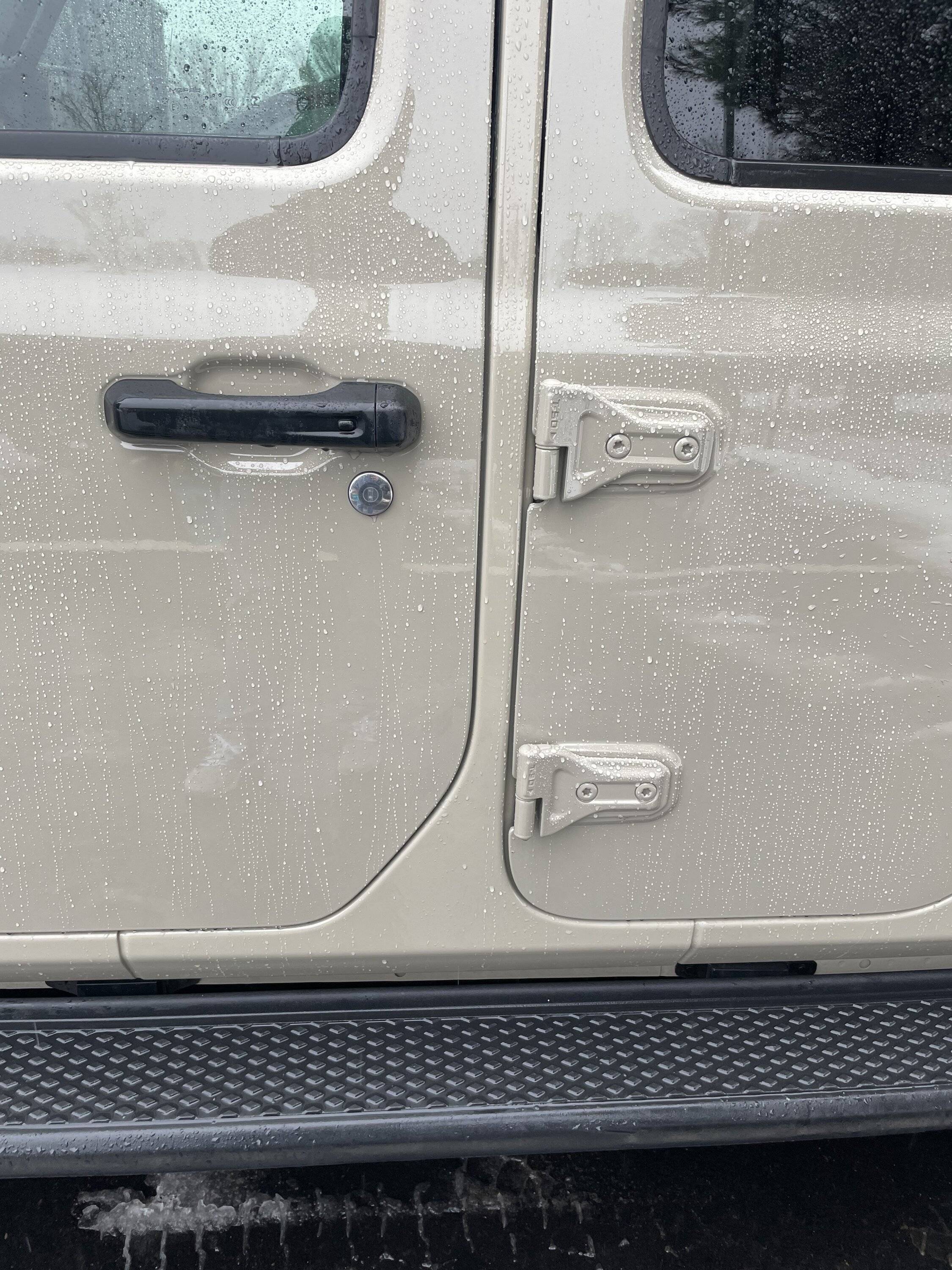 Jeep Gladiator Gobi warranty paint work…. Is it me or is this a different color? A7114812-EBCA-421B-8642-DDF945578570