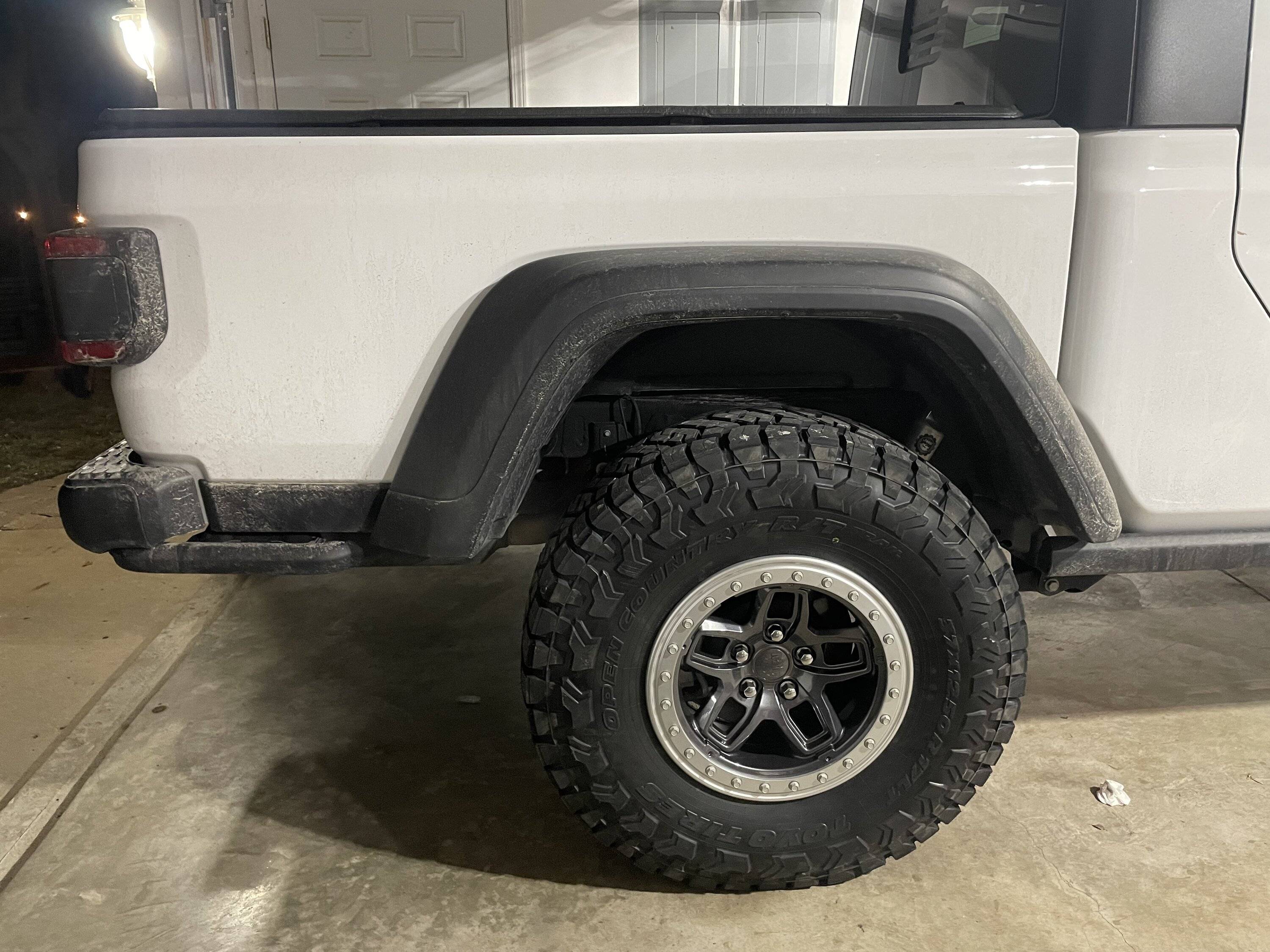Jeep Gladiator Toyo Open Country RT Trail 37X12.50X17 on a EcoDiesel Review IMG-5313