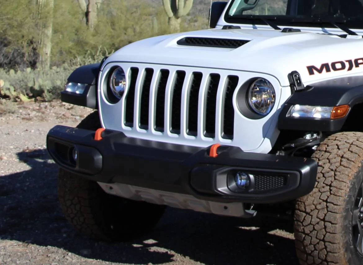 Jeep Gladiator ‘22 Mojave JT Front Bumper OEM 653A57EA-83F9-4C10-8144-88F32EC16518