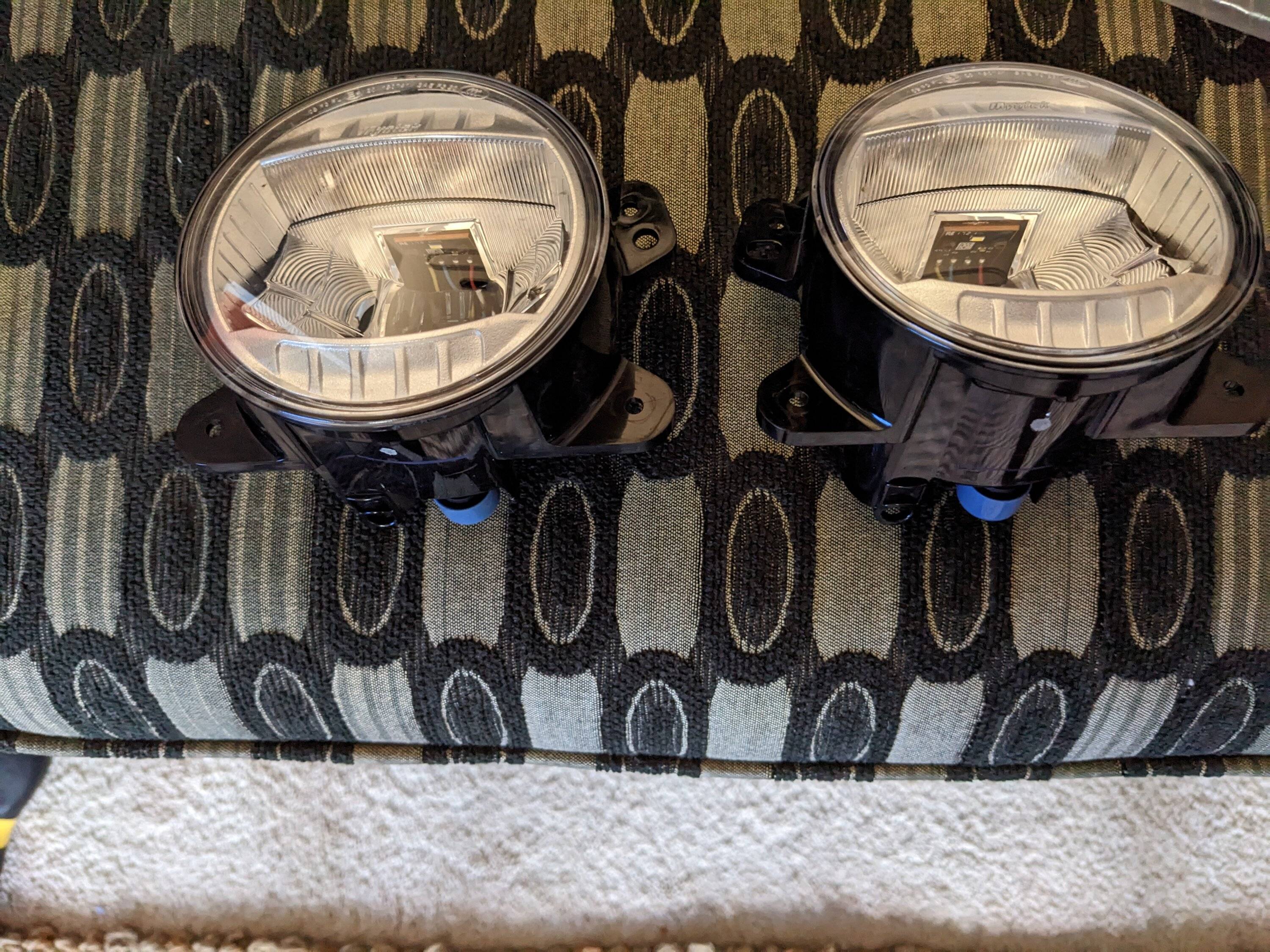 Jeep Gladiator For Sale: OEM LED Fog Lights PXL_20230303_224537234