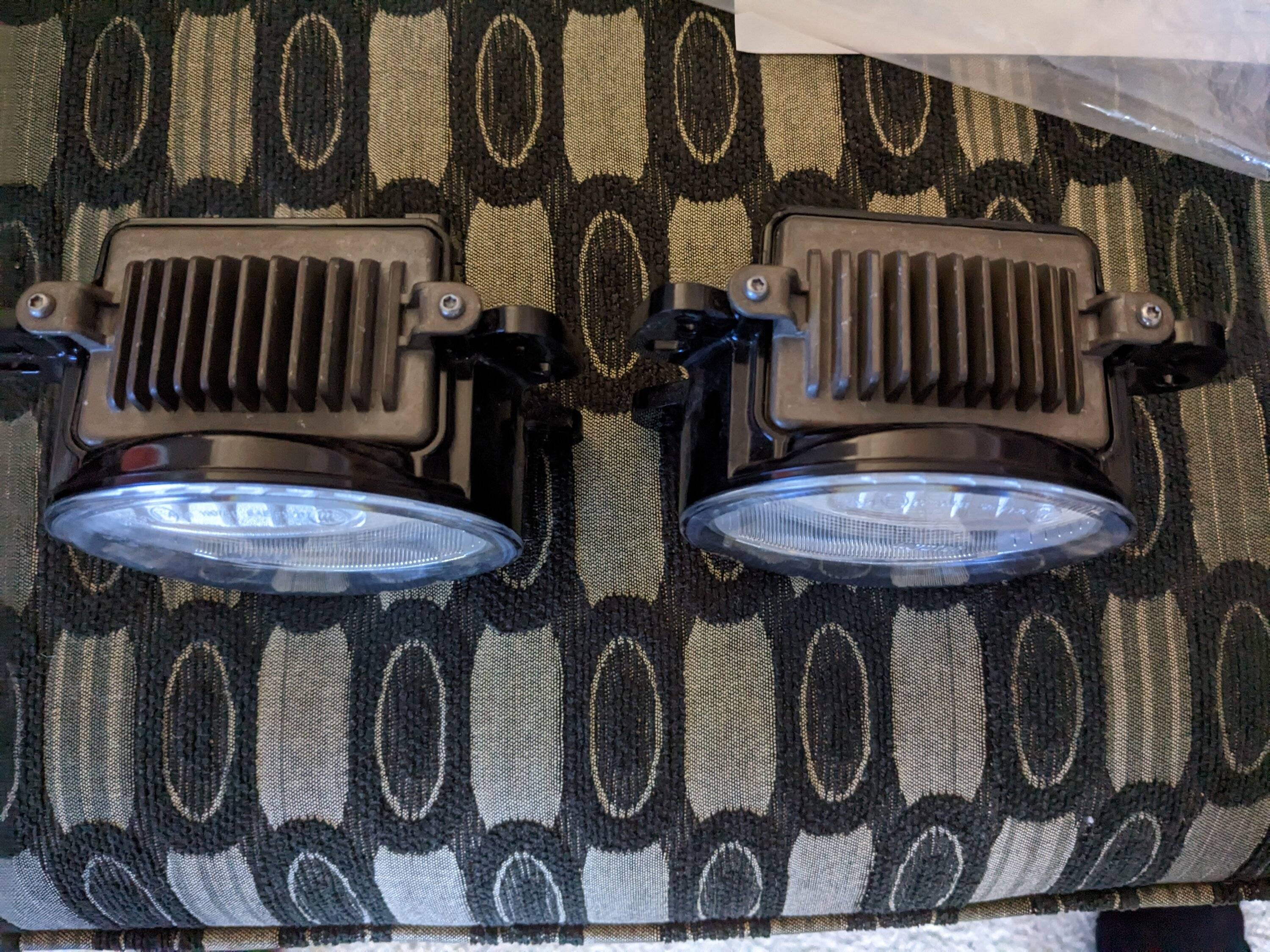 Jeep Gladiator For Sale: OEM LED Fog Lights PXL_20230303_224626731