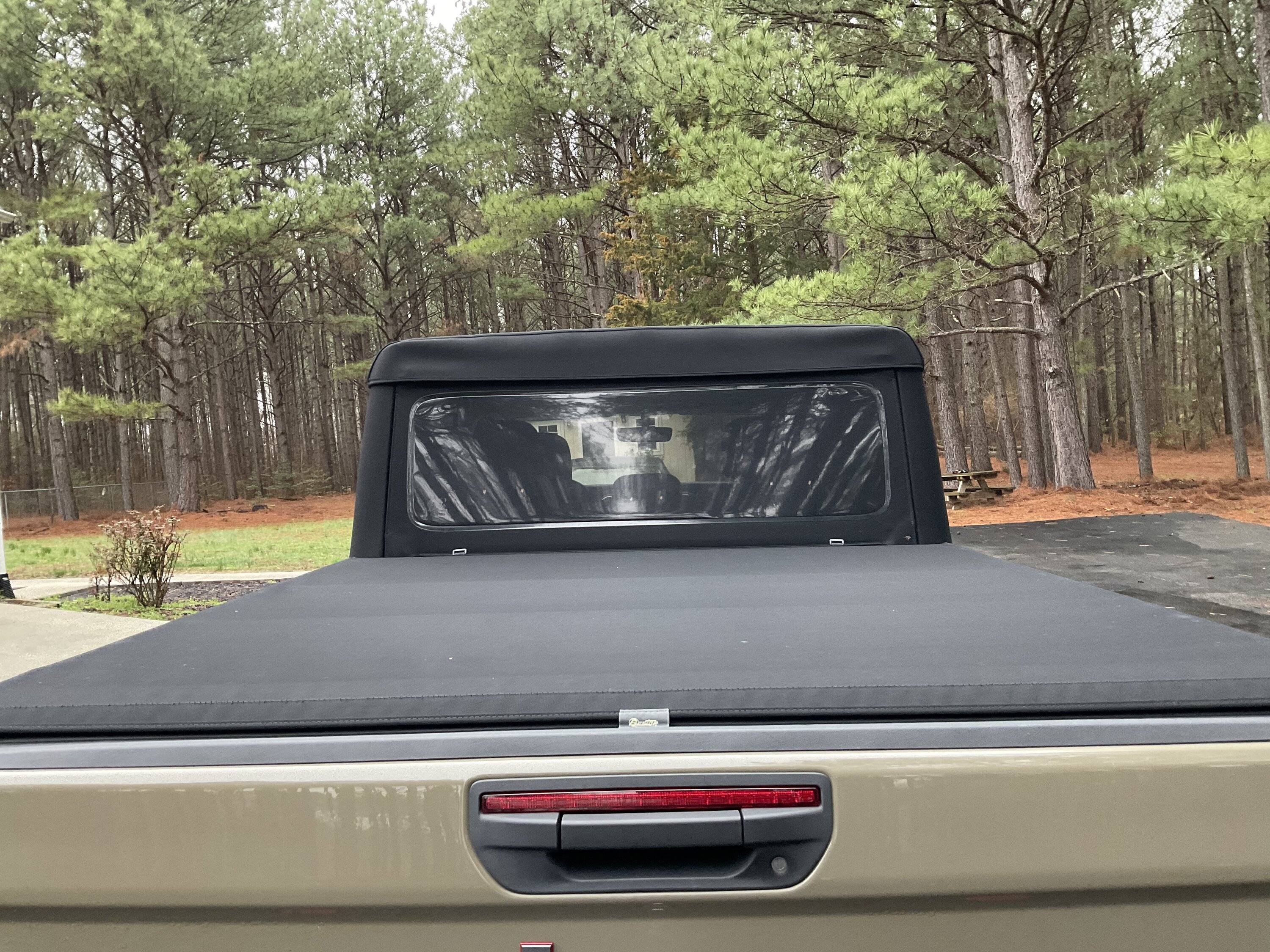 Jeep Gladiator 2020 Premium Soft Top $1000 OBO ECE348B2-2DD2-43AE-B924-08AD9E20BC91