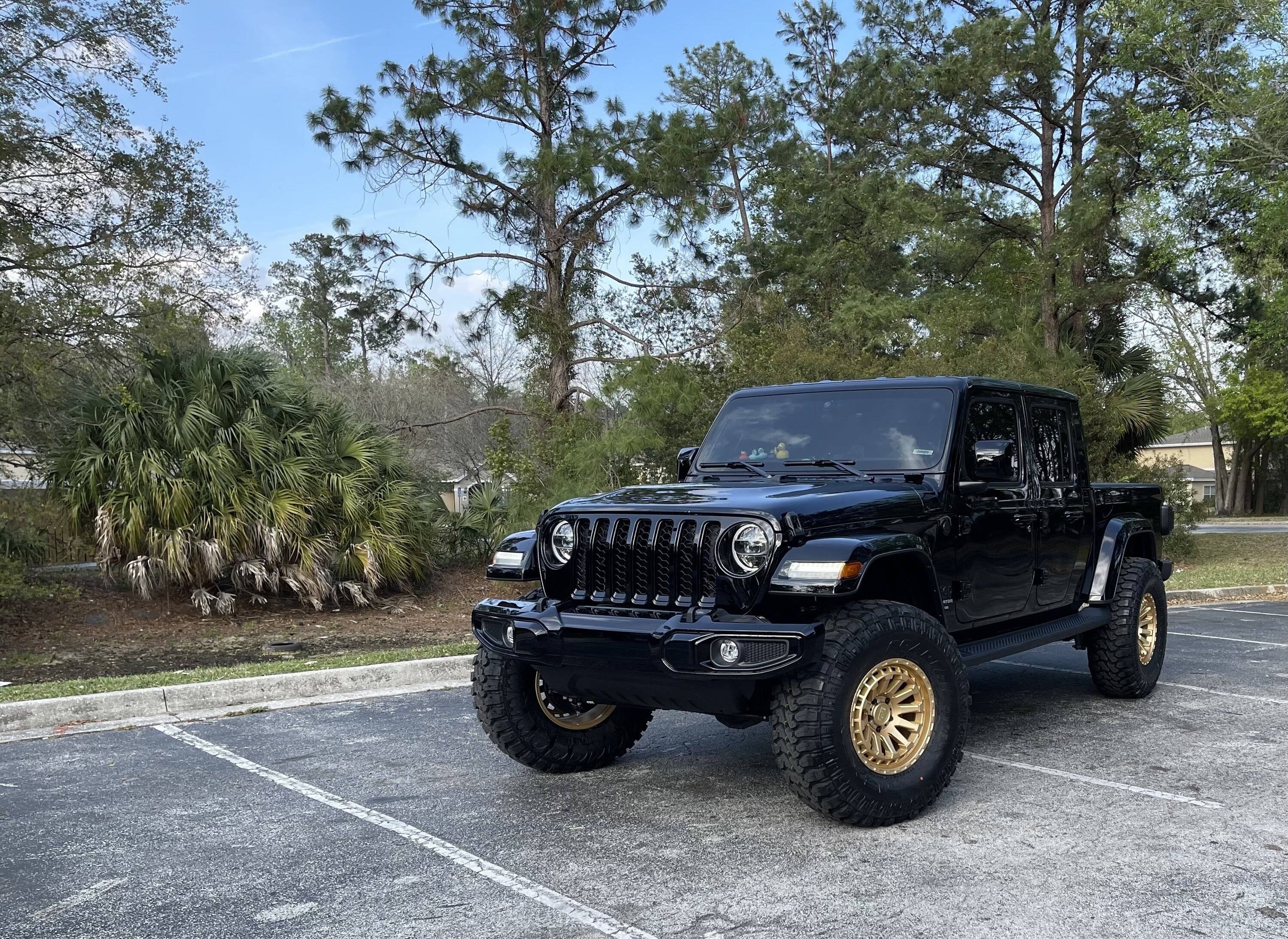 Jeep Gladiator BLACK Gladiator JT Club CB16A045-6143-4AE9-93D7-218E7232C63C