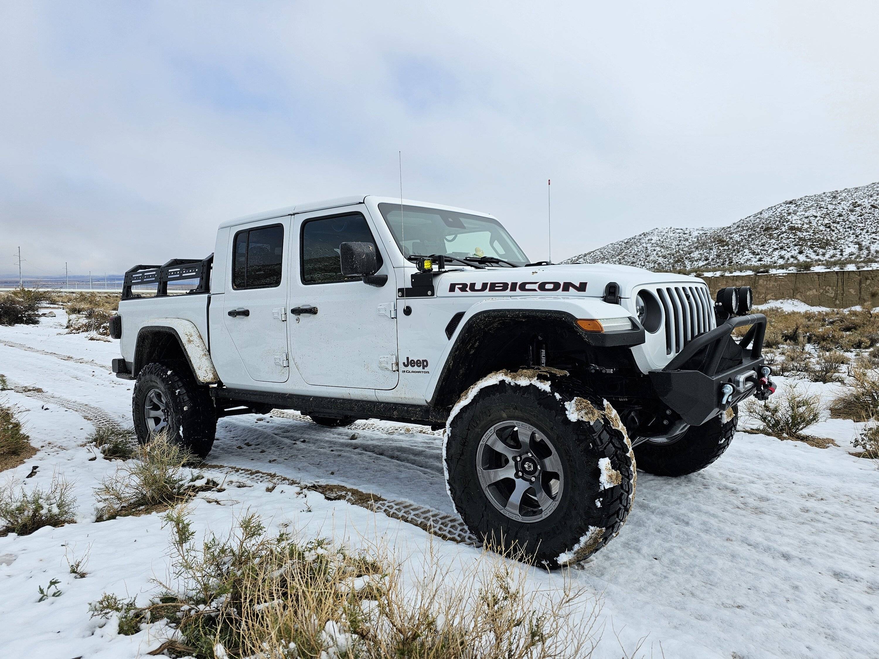 Jeep Gladiator Rusty's 4" lift WOW... easily clears the 37's 20230225_130437-1