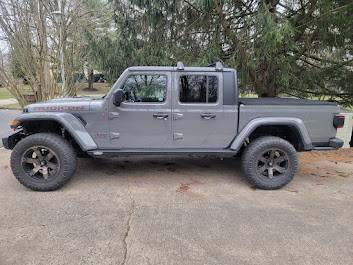 Jeep Gladiator Gladiators on Mopar 2" Lift Kit 3E261774-5212-4644-B362-32134BF5ED1E