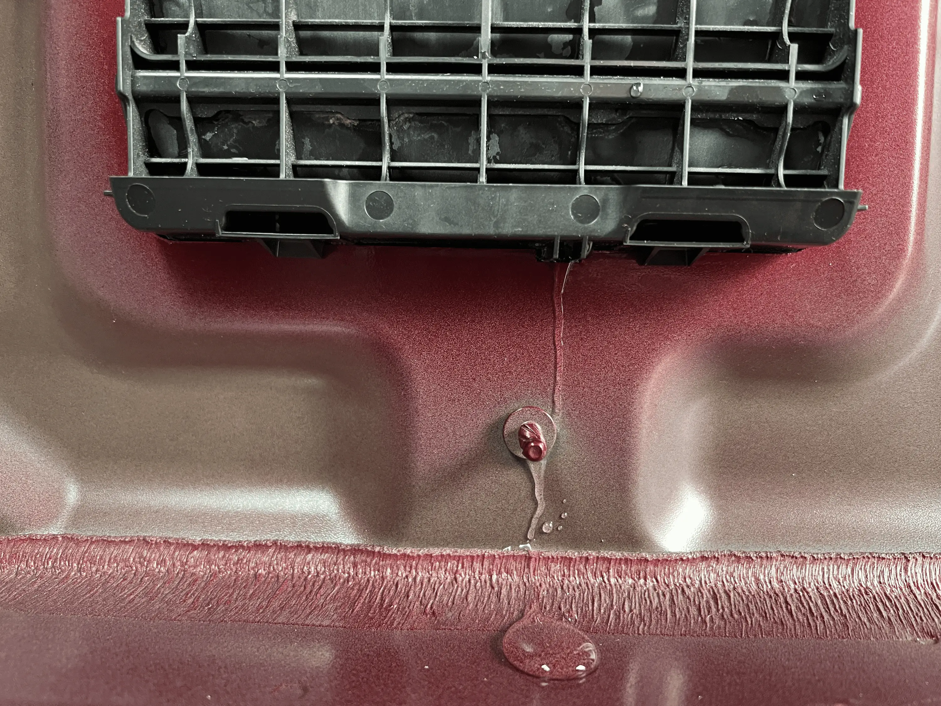 Jeep Gladiator Rear water leak. Carpet soaked. SOFT TOP, not the glass leak (Exhuaster vents where the cause) tempImageuJTloy