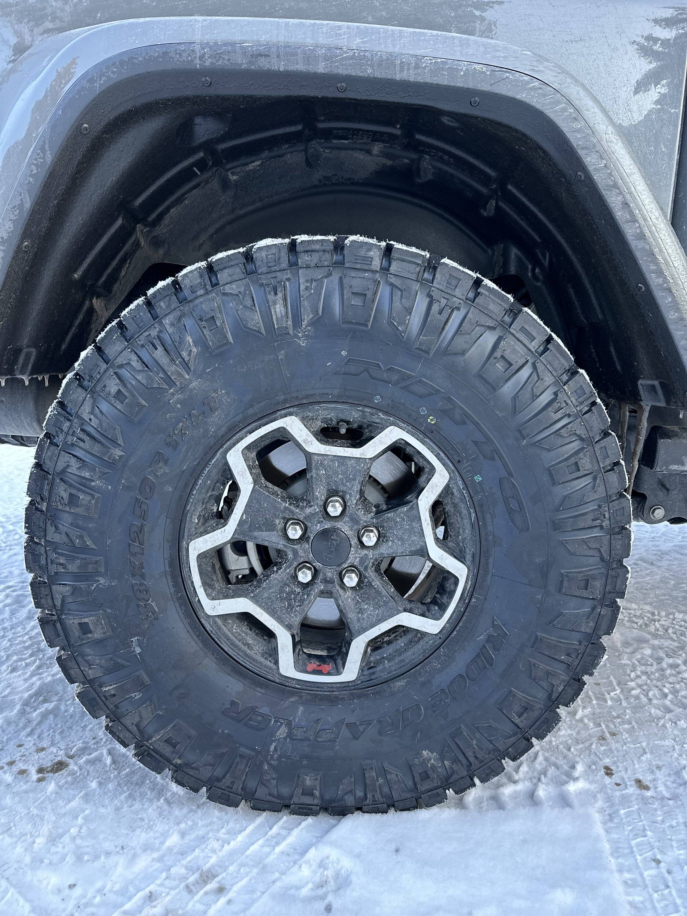 Jeep Gladiator 38X12.50x17 Ridge Grapplers 5DCA3679-F911-4723-A692-7ECEB2FAE922