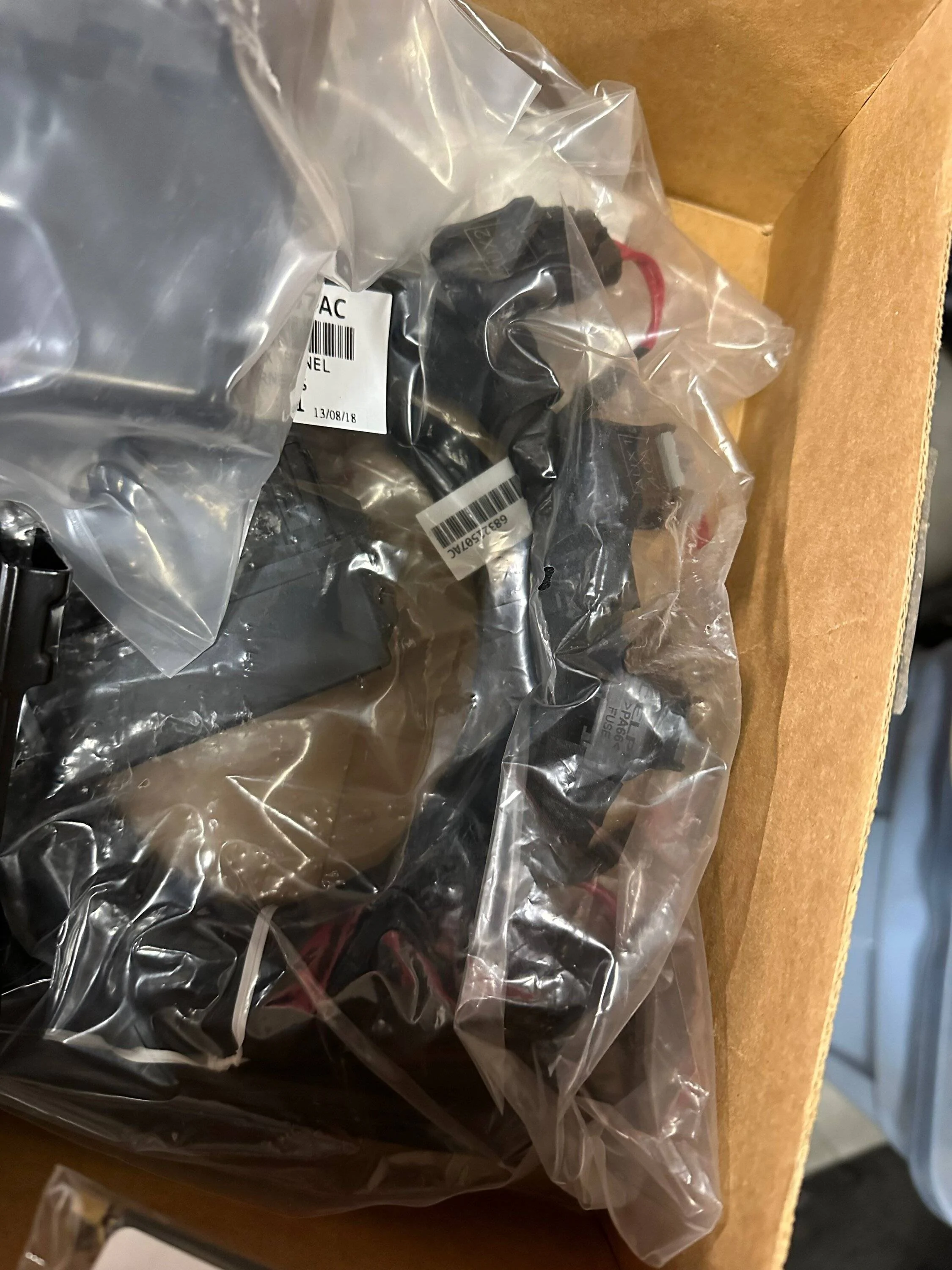 Jeep Gladiator Factory AUX Switch - New in Box IMG_9329