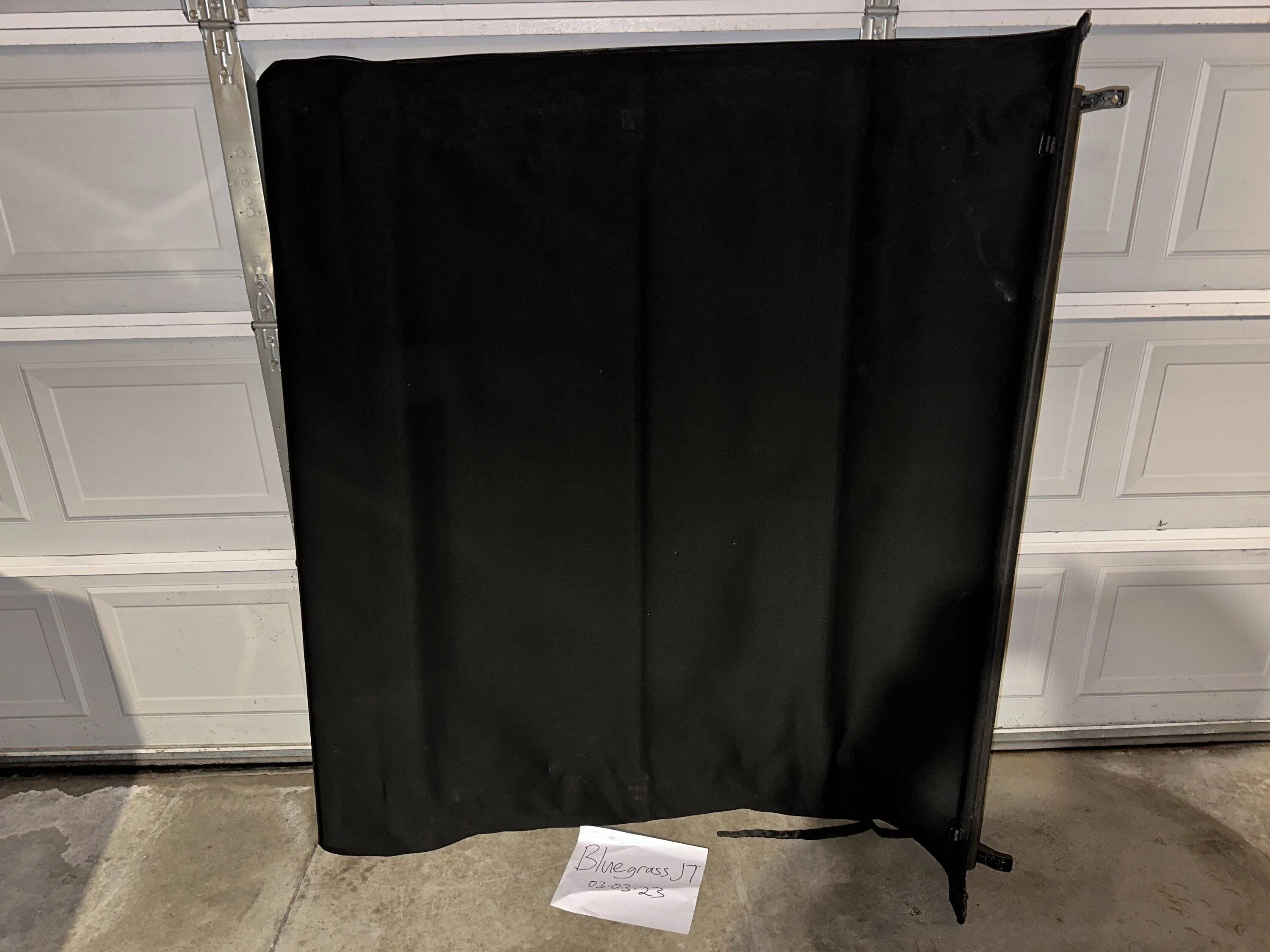 Jeep Gladiator FS: Mopar roll up tonneau cover E5C78EF6-F350-48CA-A149-904A1F31AAA9