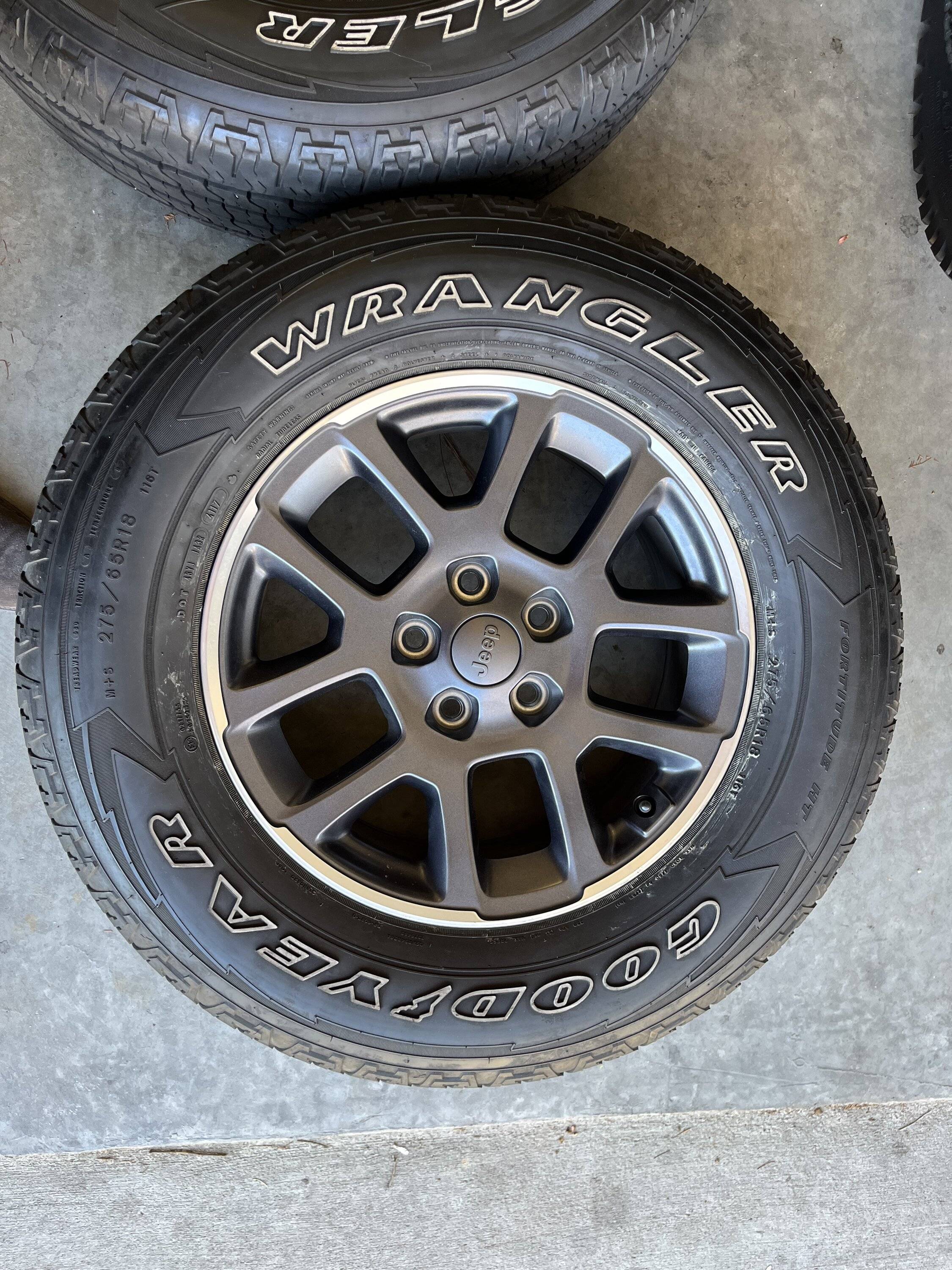 Jeep Gladiator 4 OEM Gladiator Overland  18in wheels & tires $350 OBO E298FA70-86F9-4E80-89FA-4168245D17EB