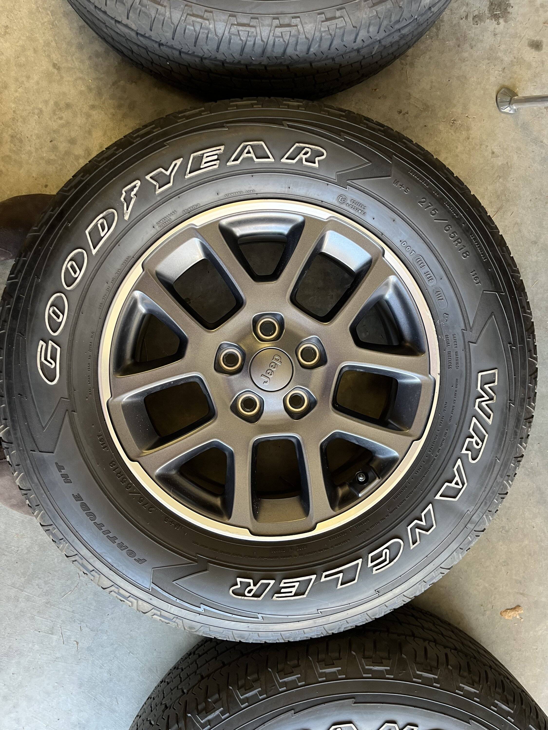 Jeep Gladiator 4 OEM Gladiator Overland  18in wheels & tires $350 OBO 188DA63C-E521-4FA3-A195-08DFAD592C9E