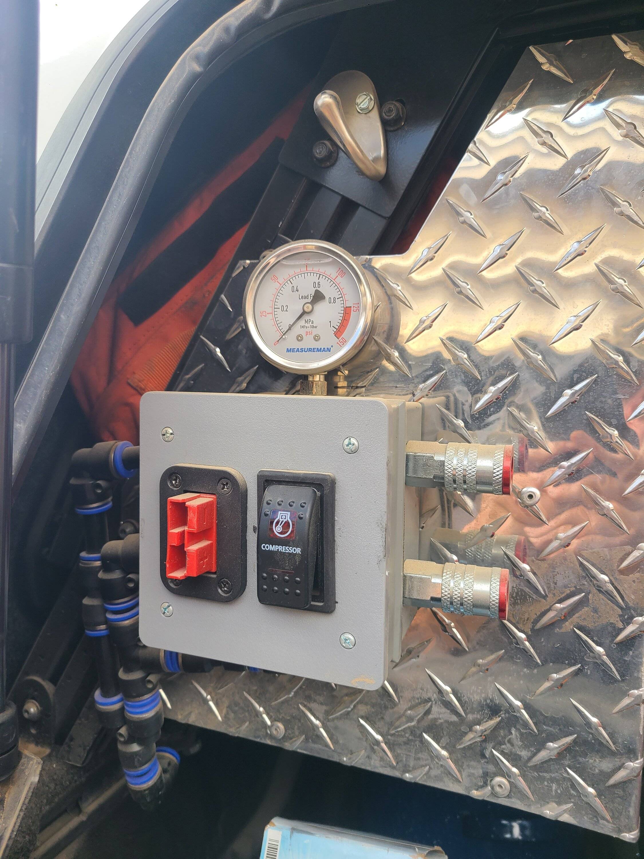 Jeep Gladiator A.R.E. Deluxe HD Topper for Jeep Gladiator 20230226_114358