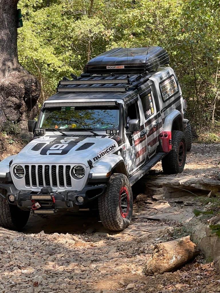 Jeep Gladiator What can a Mojave on 35s NOT do? IMG_1915