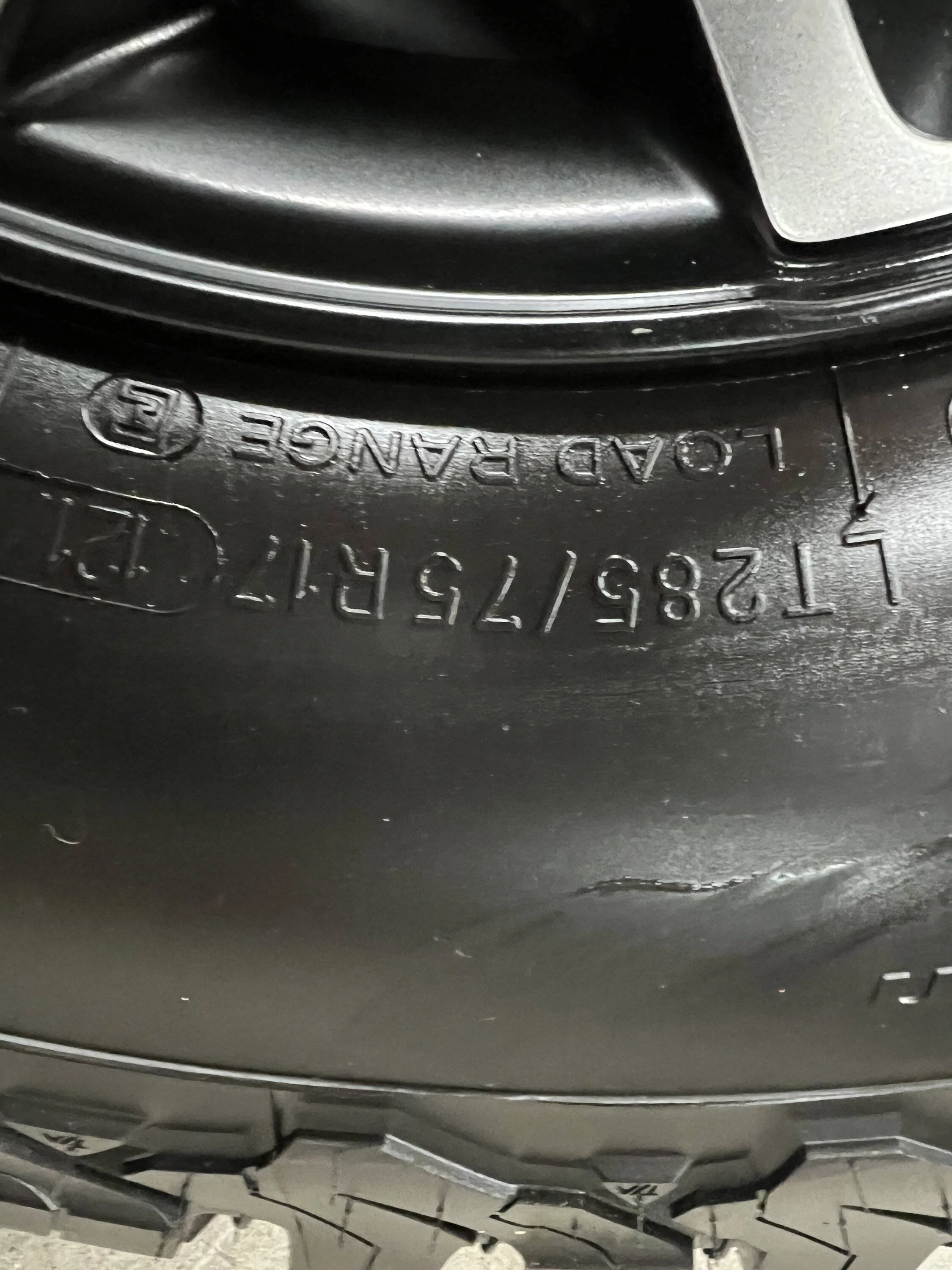 Jeep Gladiator Jeep JL/JT Rubicon Wheel and 285/75R17 BFG BFGoodrich AT All Terrains IMG_8372