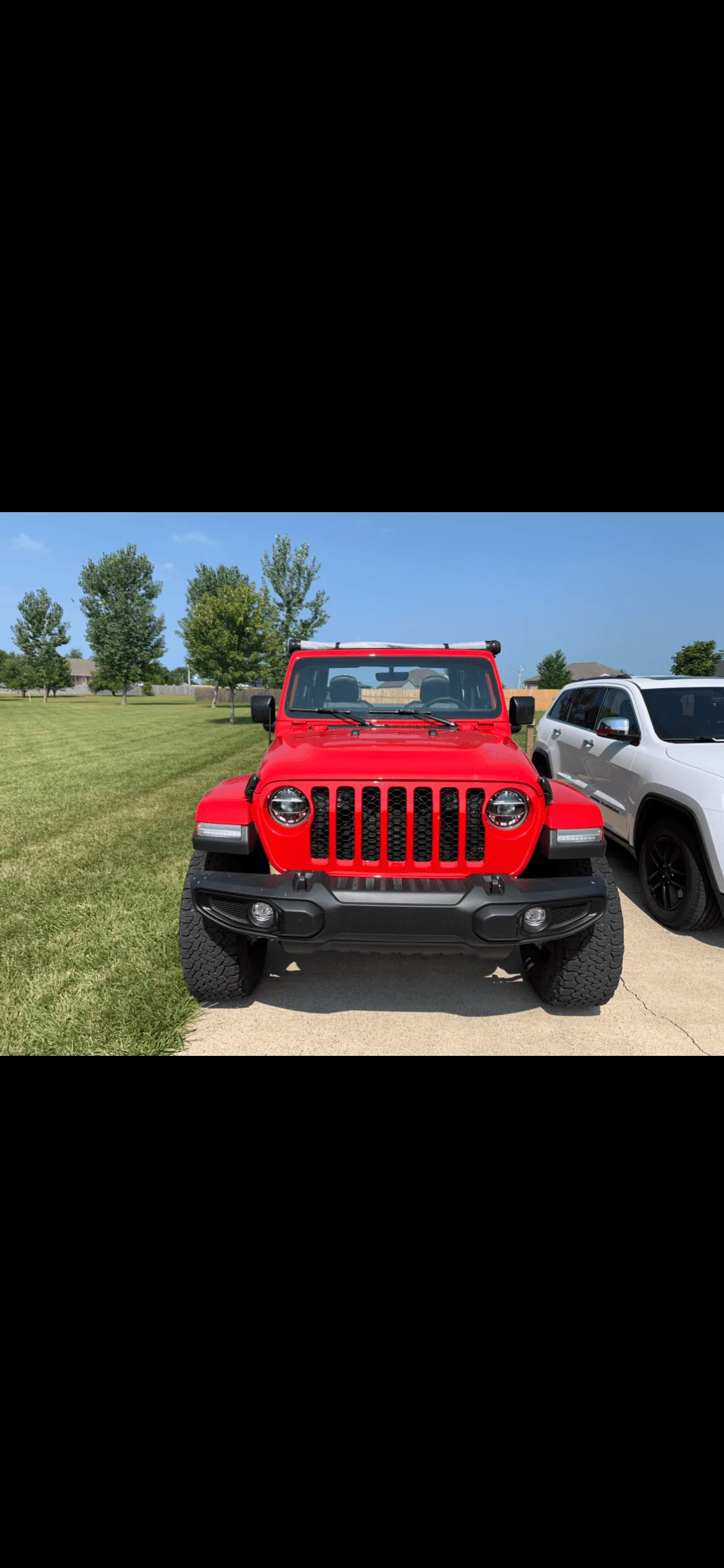 Jeep Gladiator Suntop Soft top $700 D3C7C2CF-8F5B-46F6-8B42-D4A2BC168BB0