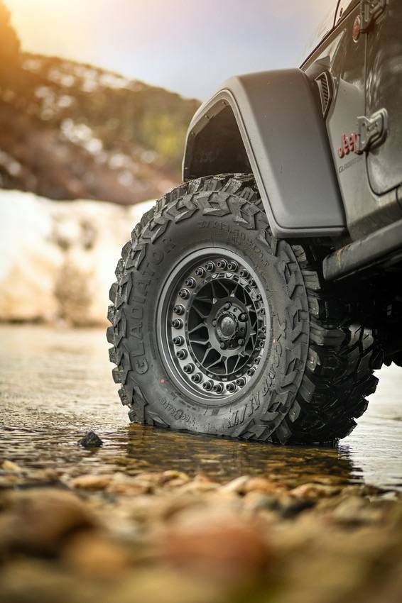Jeep Gladiator New Shoes!! 840F1714-F17F-43FD-80F3-96C7B1D2C3CC
