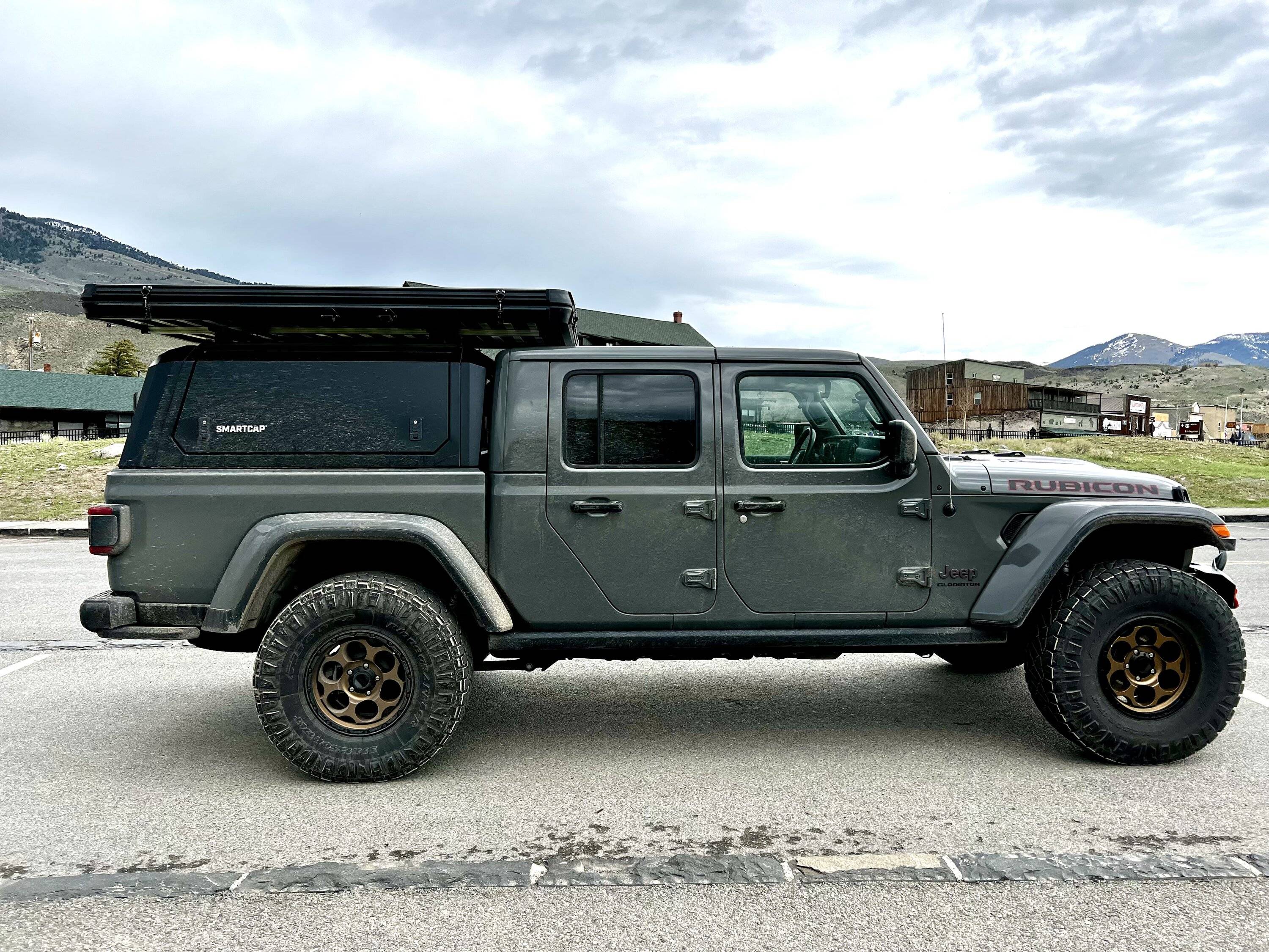 Jeep Gladiator Got the Mopar 2" lift, love it but.... need your wheels pics now IMG_1183