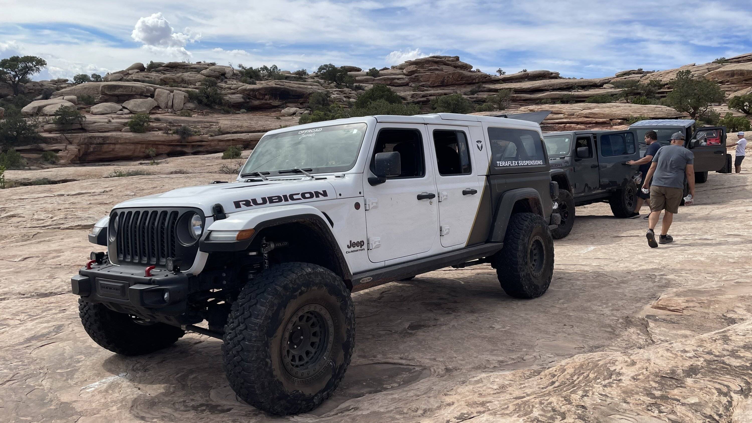Jeep Gladiator 7 passenger Gladiator IMG_7964