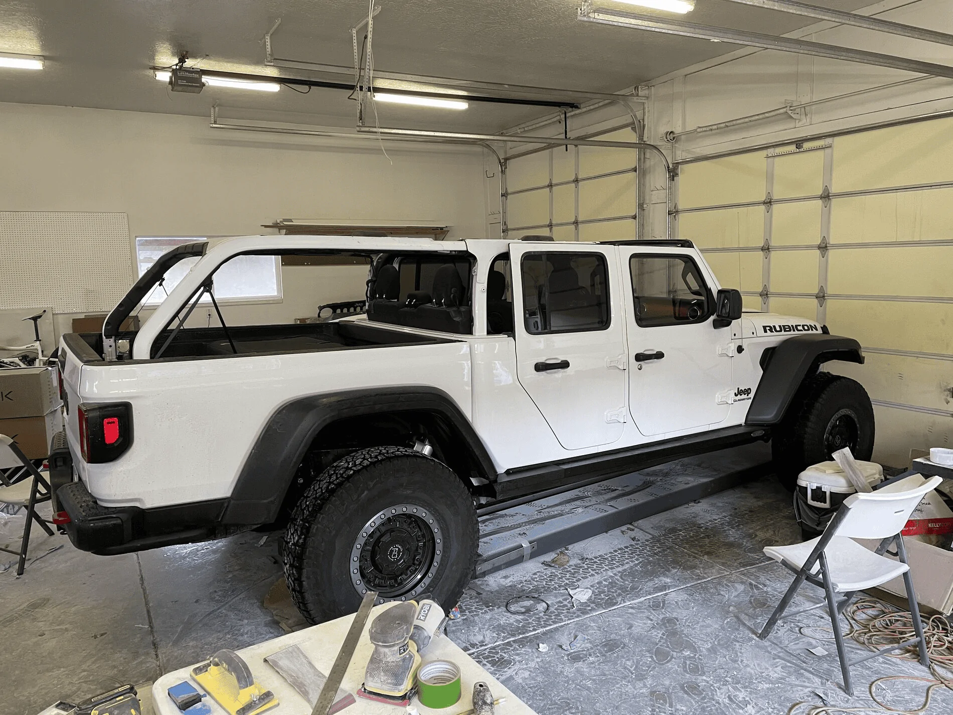Jeep Gladiator 7 passenger Gladiator IMG_4334