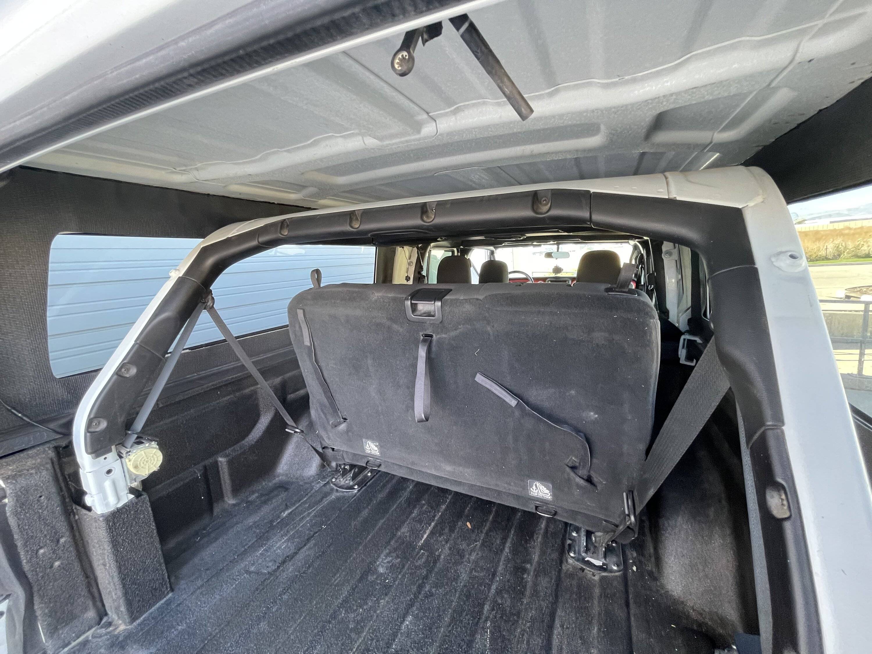 Jeep Gladiator 7 passenger Gladiator IMG_4300