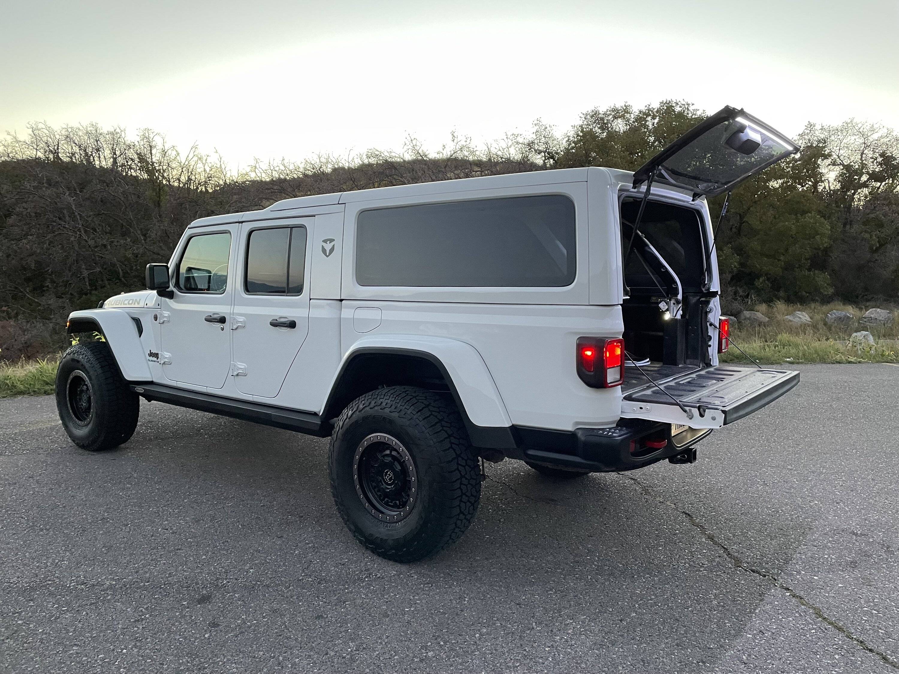 Jeep Gladiator 7 passenger Gladiator IMG_4180