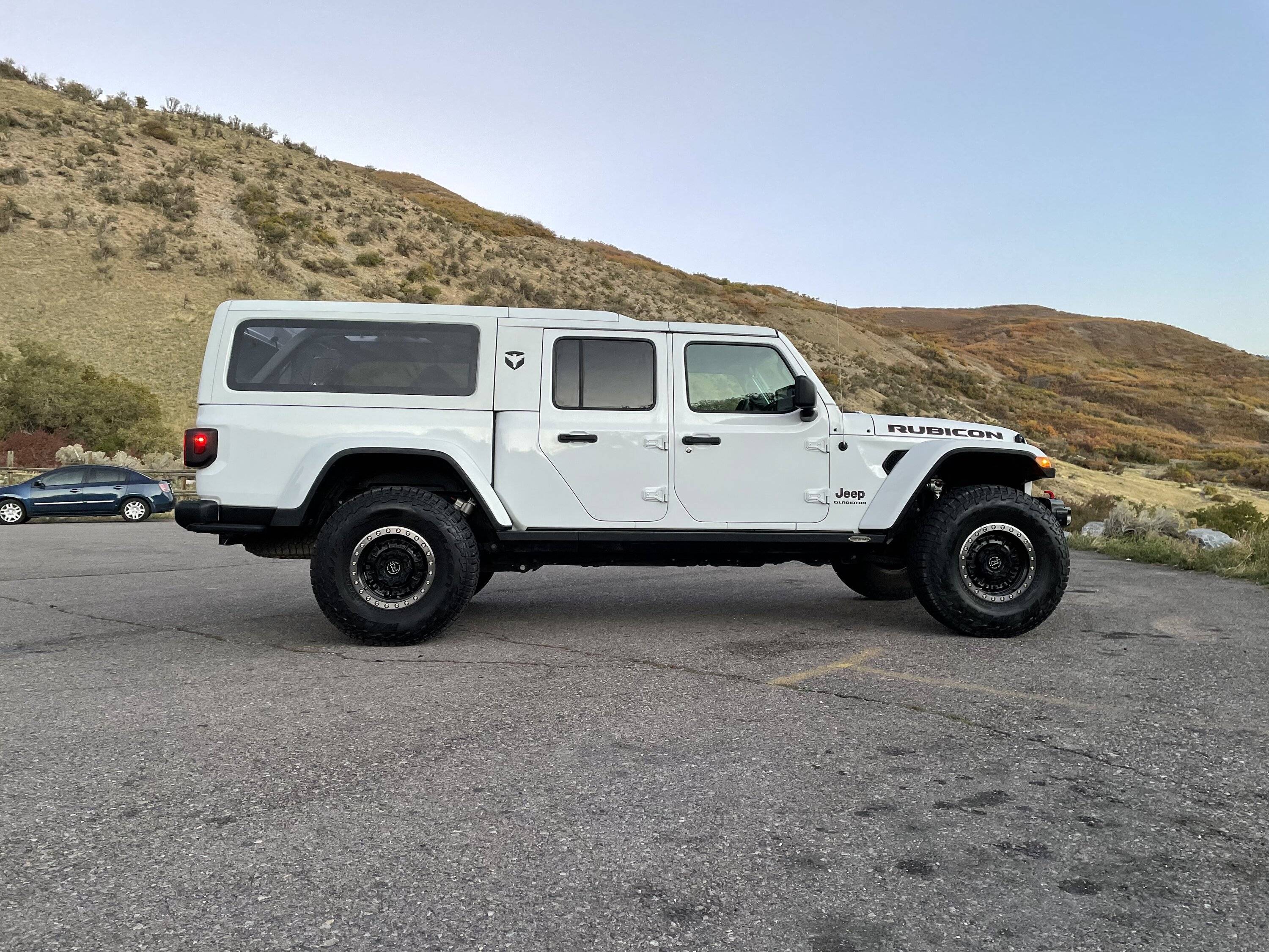 Jeep Gladiator 7 passenger Gladiator IMG_4159