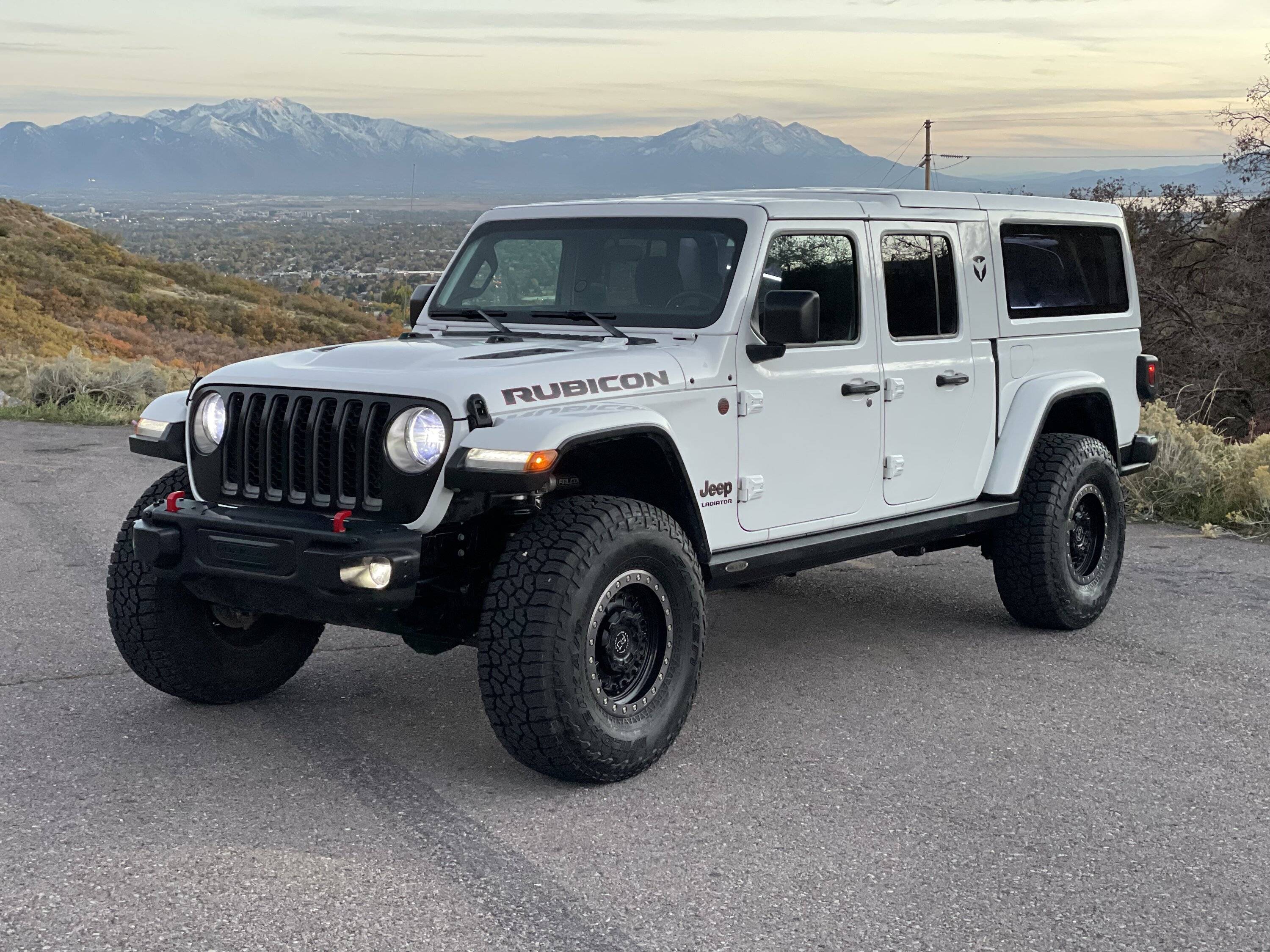 Jeep Gladiator 7 passenger Gladiator IMG_4133
