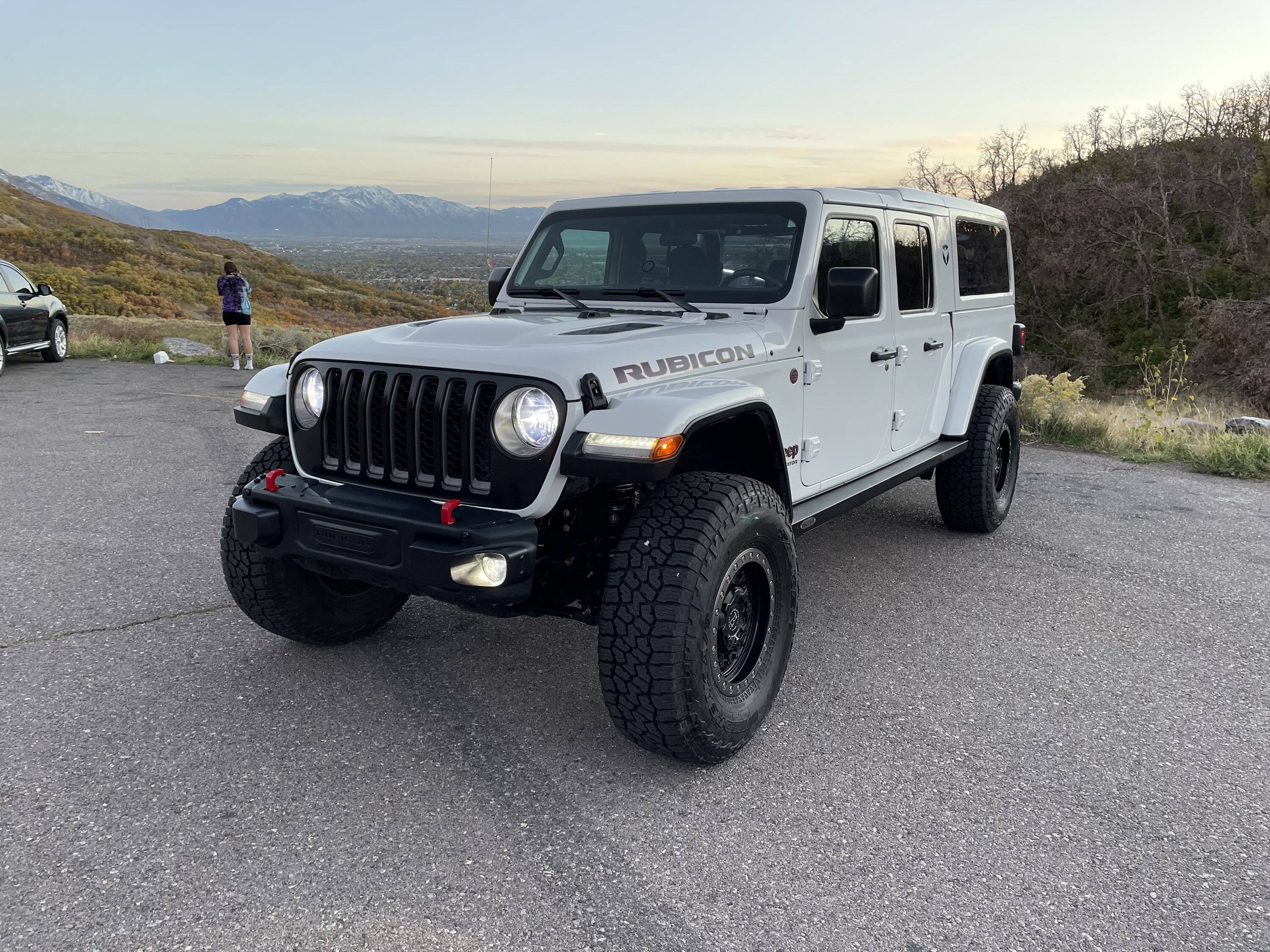 Jeep Gladiator 7 passenger Gladiator IMG_4113