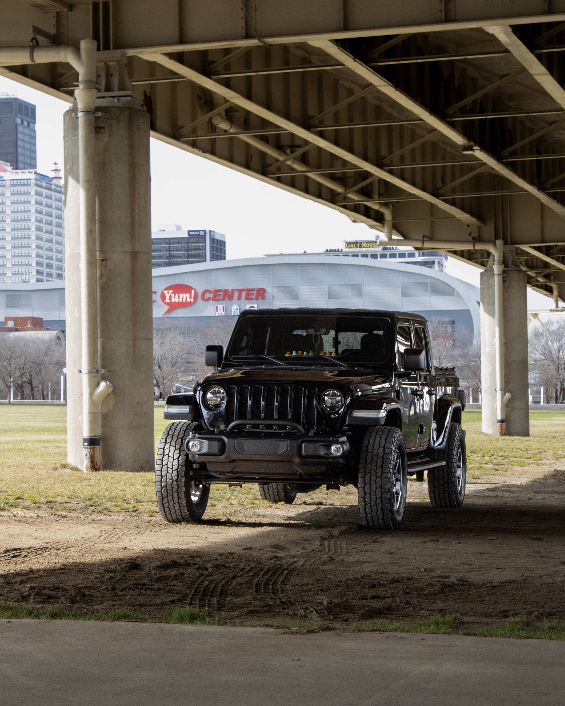 Jeep Gladiator Gladiator Glamour Shots 7EB554C5-C9A3-4F0F-B6B2-E0320665508C