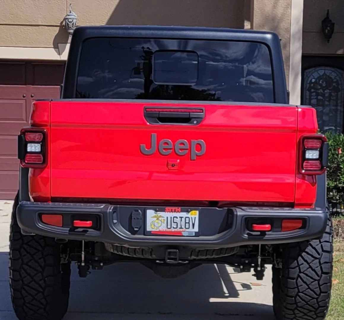 Jeep Gladiator Looking at the Gladiator from behind.... Screenshot_20230309_104947_Gallery