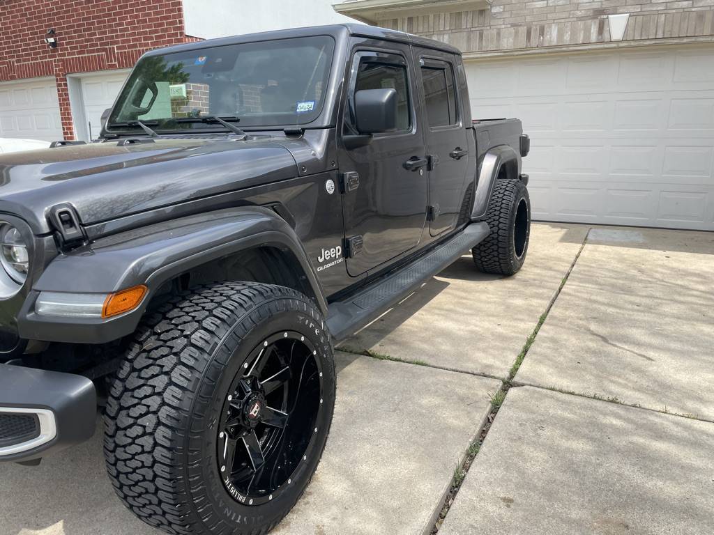 Jeep Gladiator New Wheels & Tires 4DCD56D5-3FB3-44EF-8BDC-75250A351C65_1_105_c