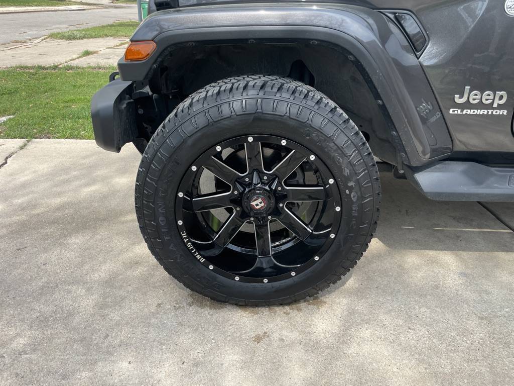 Jeep Gladiator New Wheels & Tires 183DAAE7-AF4B-4FA0-BAF8-40E7811369B4_1_105_c