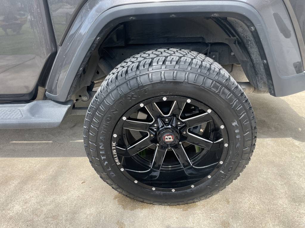 Jeep Gladiator New Wheels & Tires B21252AB-D142-45D5-B57D-78A071AFD5EB_1_105_c