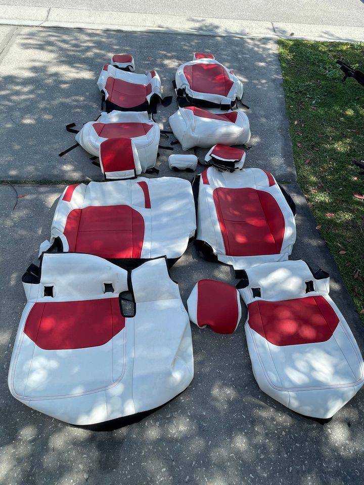 Jeep Gladiator Custom Red/White PRP Vinyl Seat covers E33F0CA2-4891-41A4-8F31-CAEB9A7CCE59