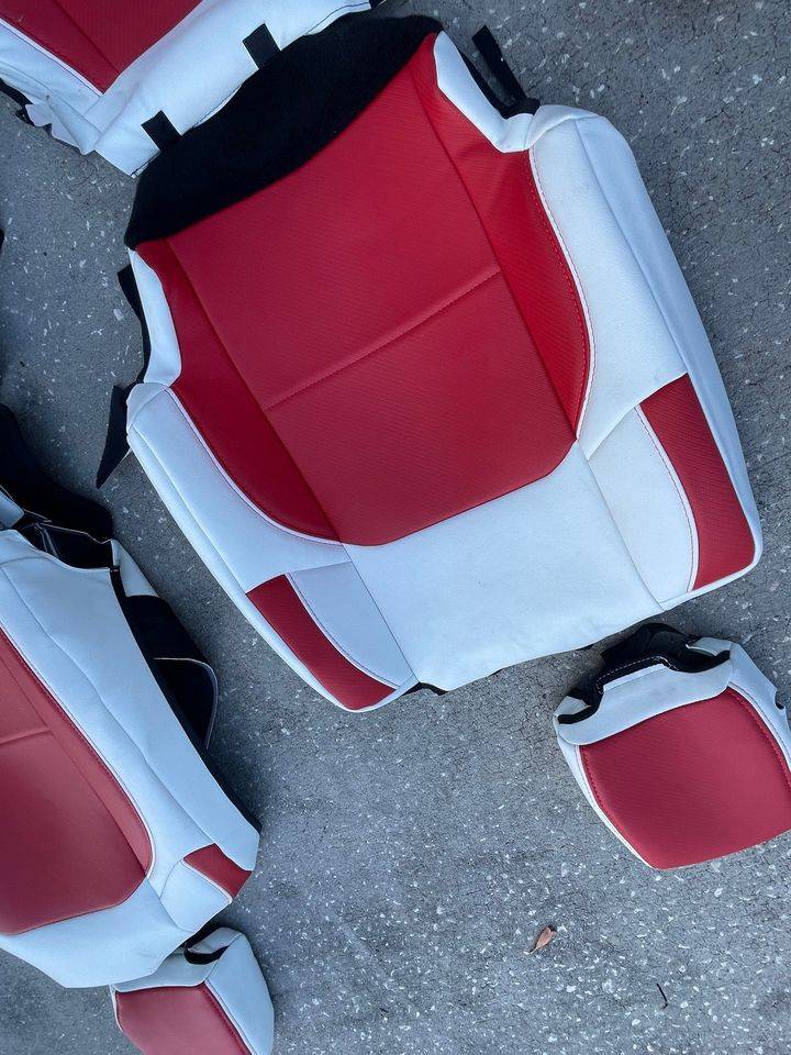 Jeep Gladiator Custom Red/White PRP Vinyl Seat covers 9E4A6F97-7276-45AA-983F-F7673307B79F