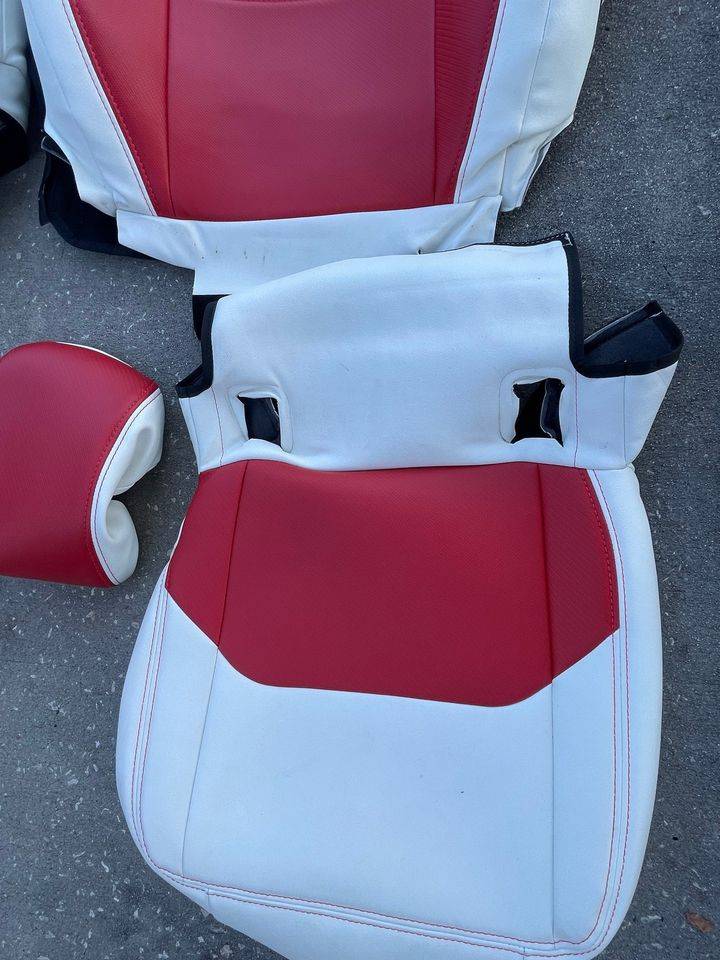 Jeep Gladiator Custom Red/White PRP Vinyl Seat covers 60B9F09F-583B-496B-BE9F-53E4BC881928