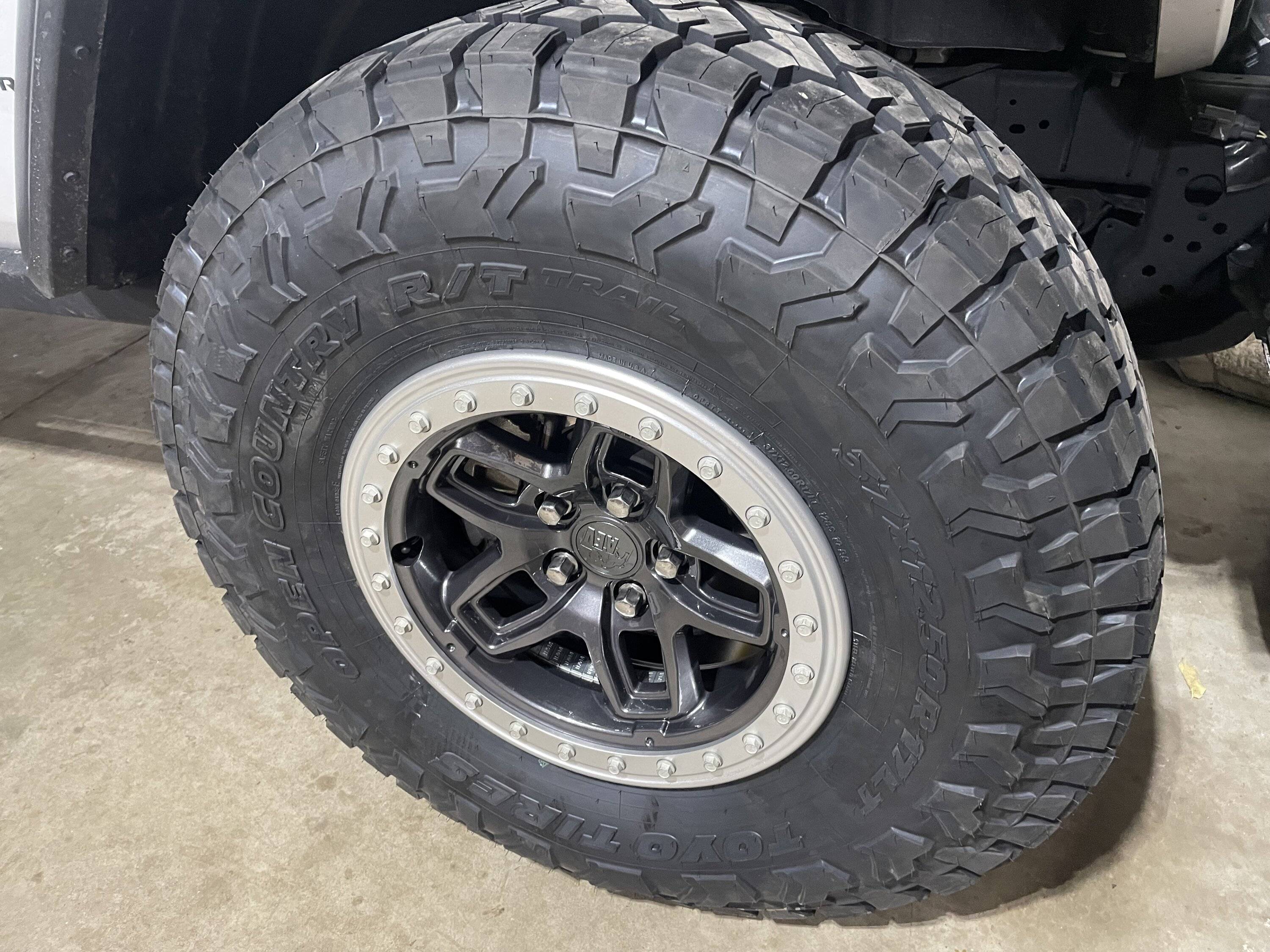 Jeep Gladiator Got the Mopar 2" lift, love it but.... need your wheels pics now IMG-5309