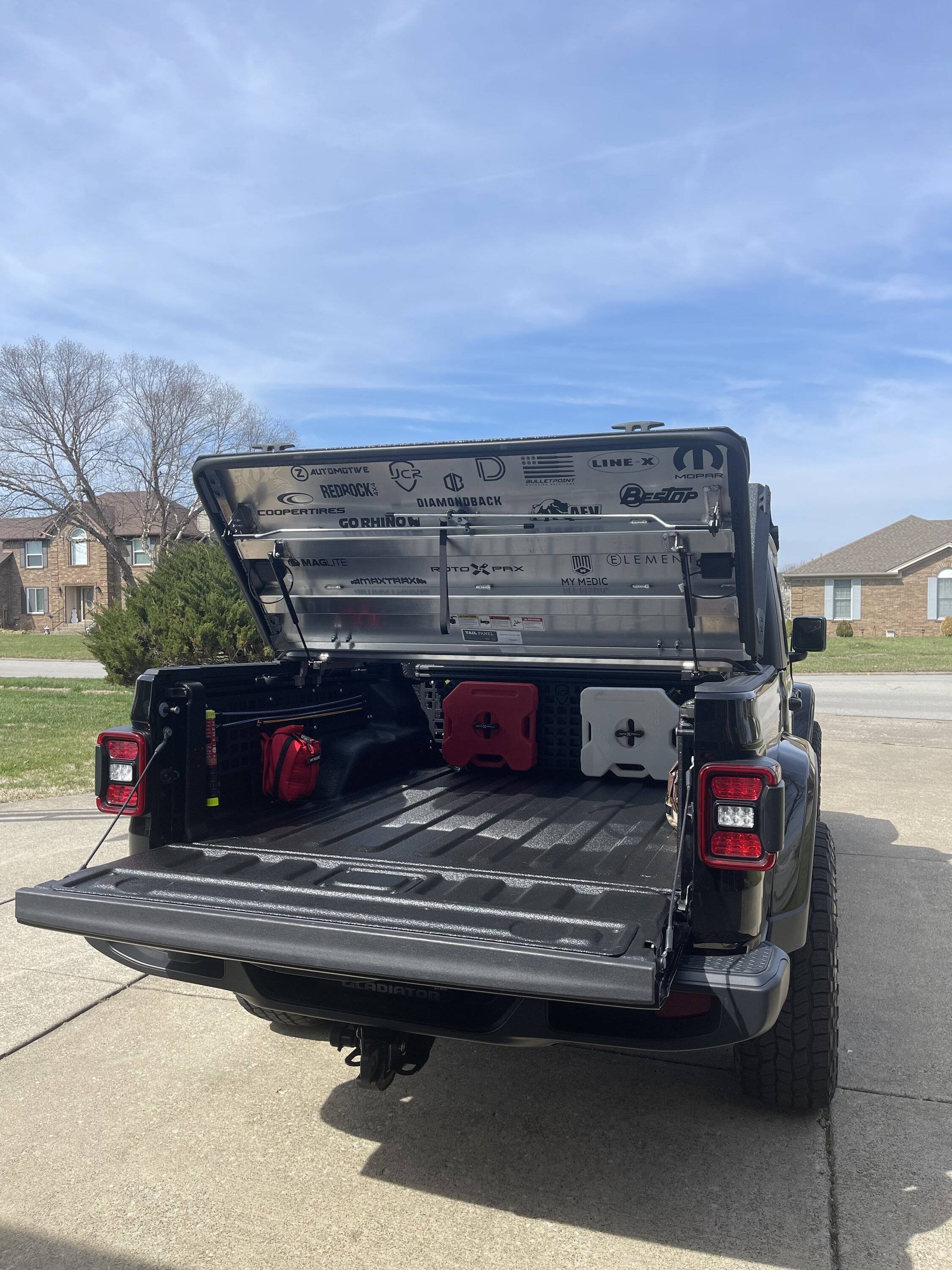 Jeep Gladiator Pic request molle panel bed 5B6538AE-8C3E-4A50-85F4-49CC9878C3F5
