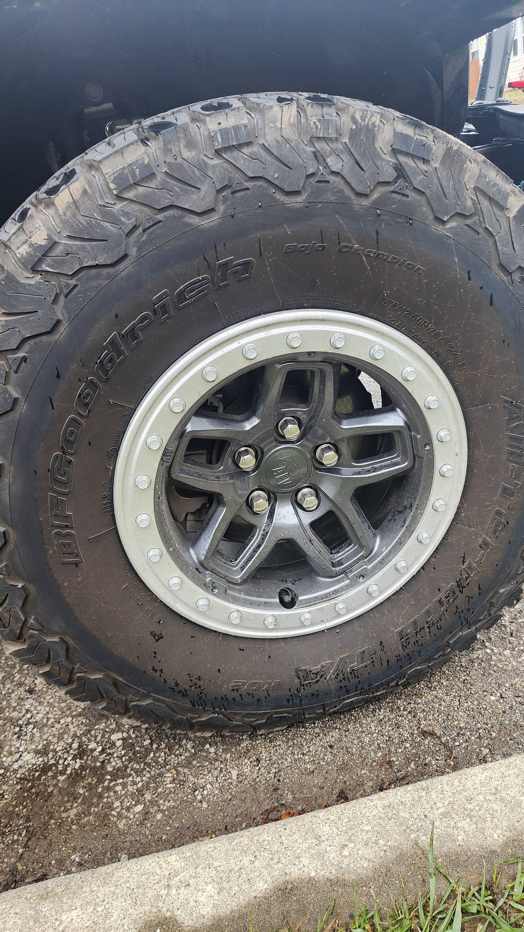 Jeep Gladiator WTT 4x AEV Borah Rims with KO2 20230312_131256
