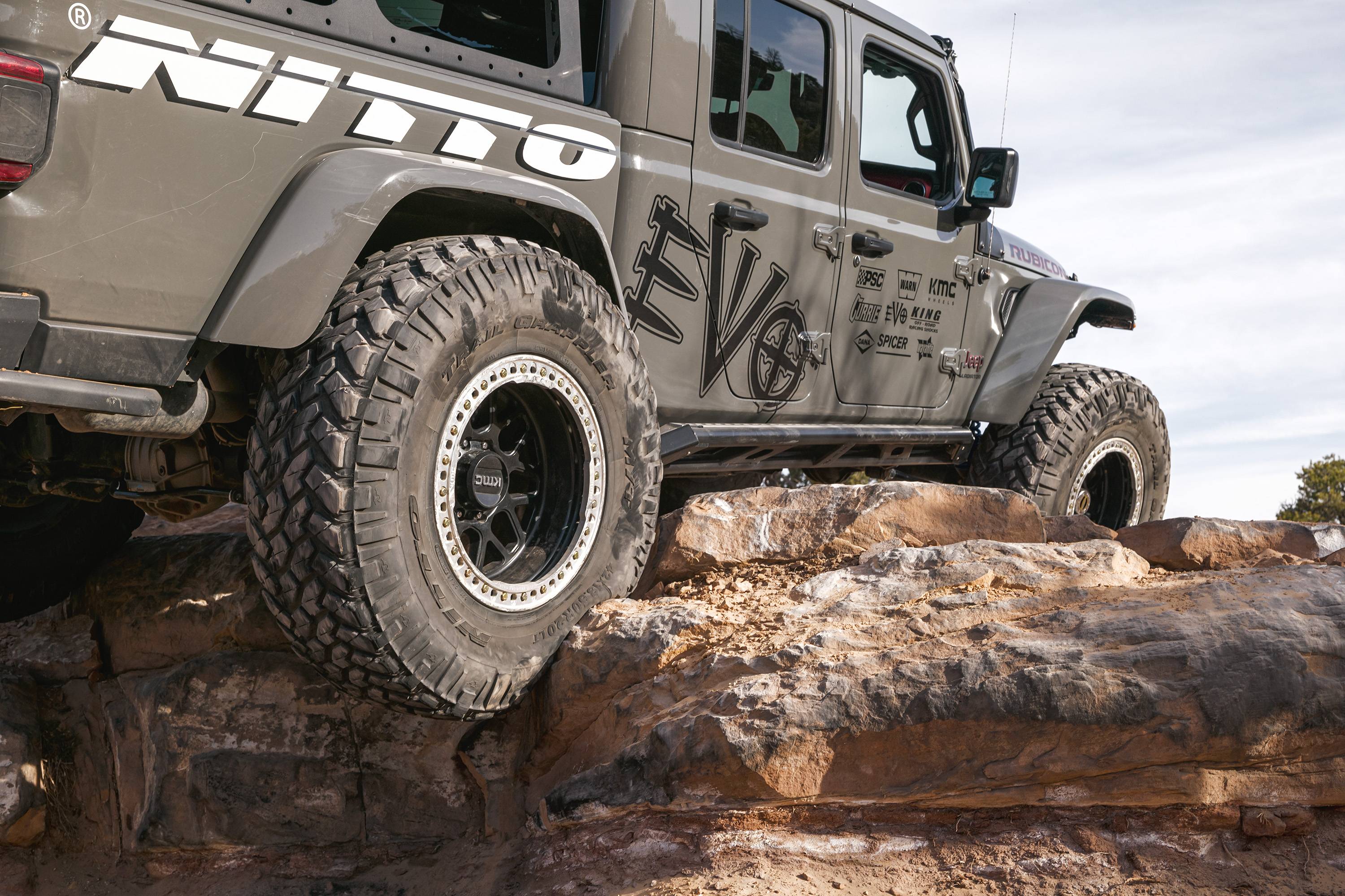 Jeep Gladiator Evo Frame Mounted JT Rock Sliders PDRX6262 (1)