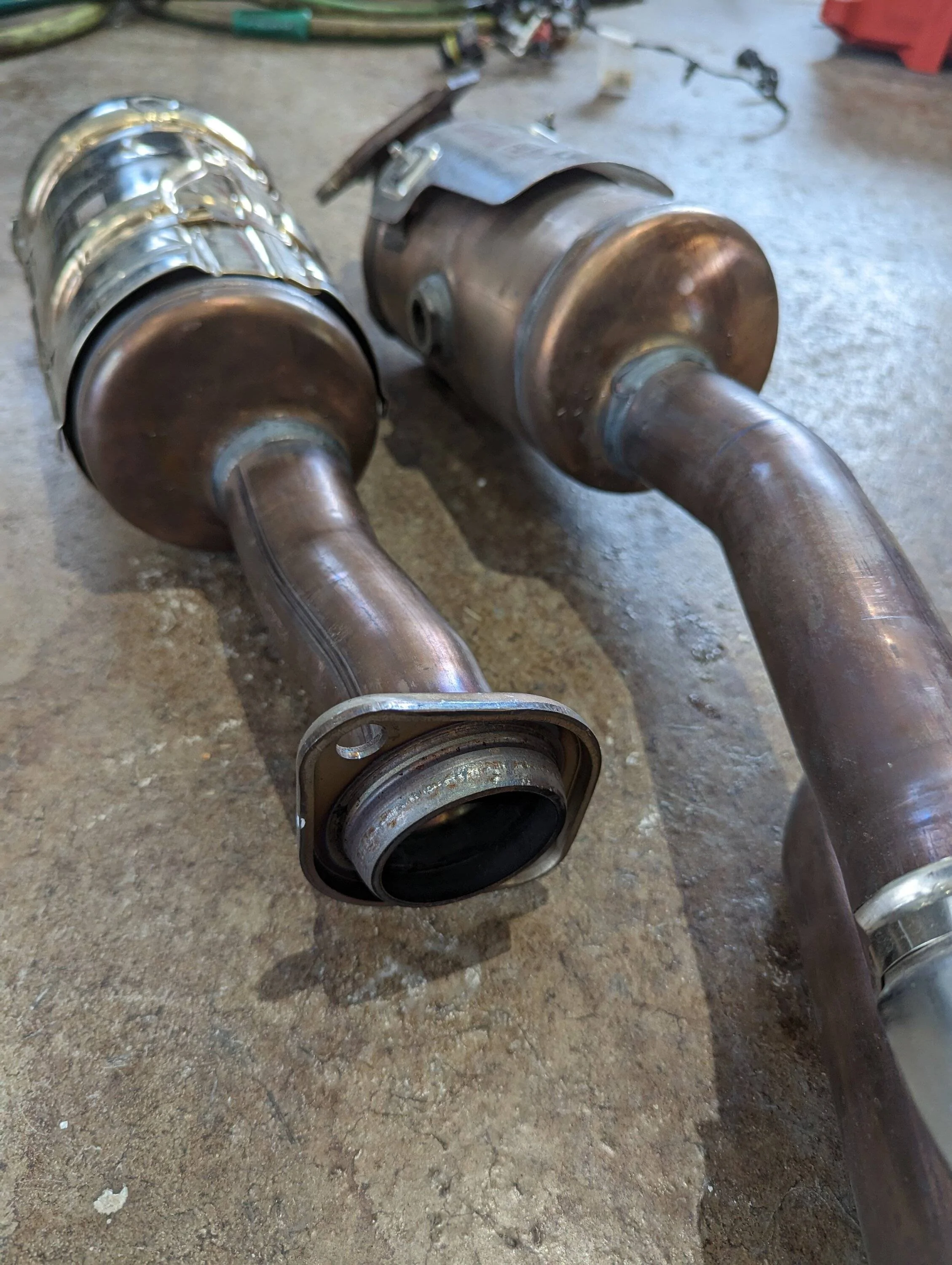 Jeep Gladiator 2022 Factory Catalytic Converters <1,000 miles 2023-03-12 17.31.39