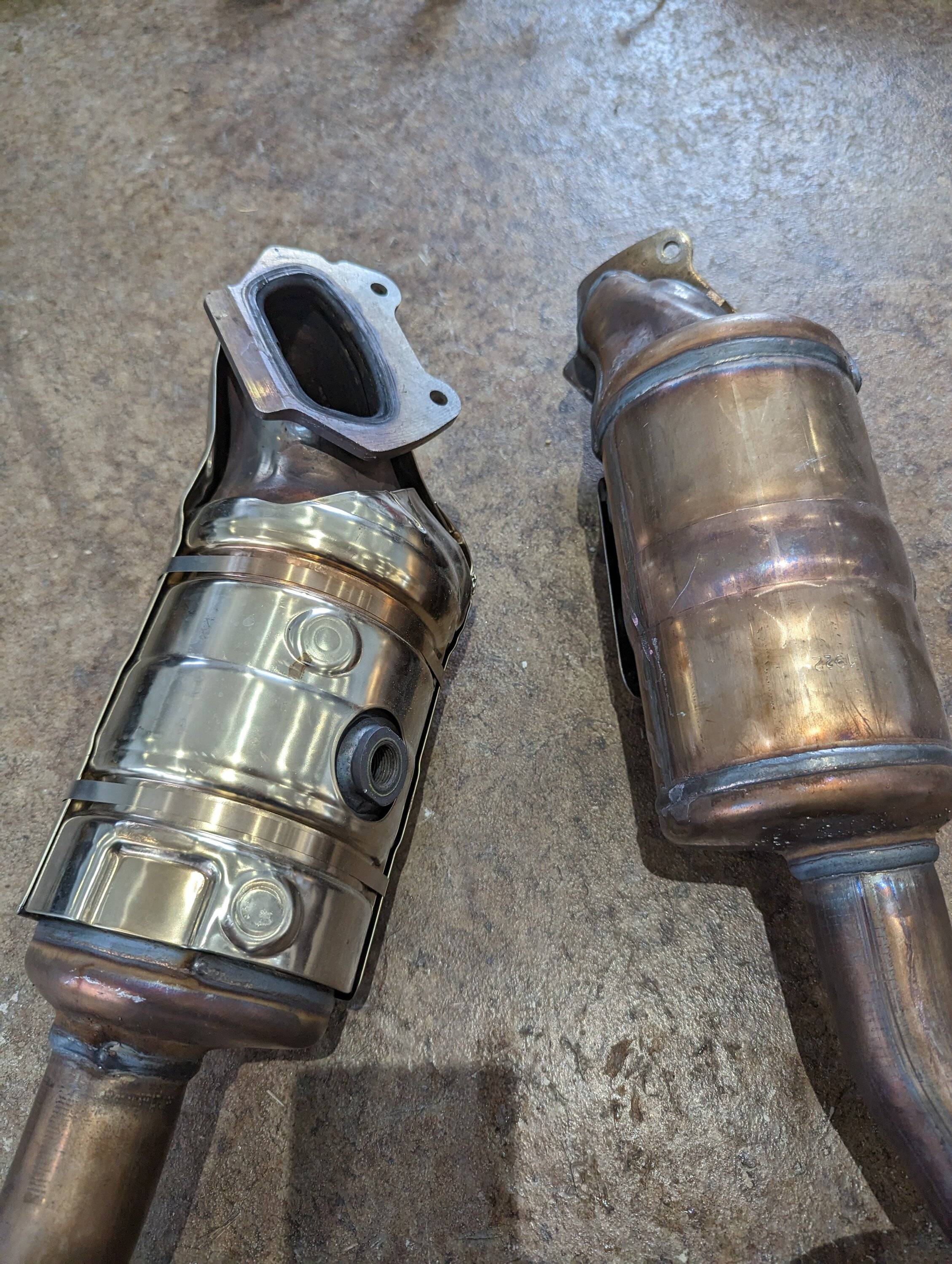 Jeep Gladiator 2022 Factory Catalytic Converters <1,000 miles 2023-03-12 17.32.07