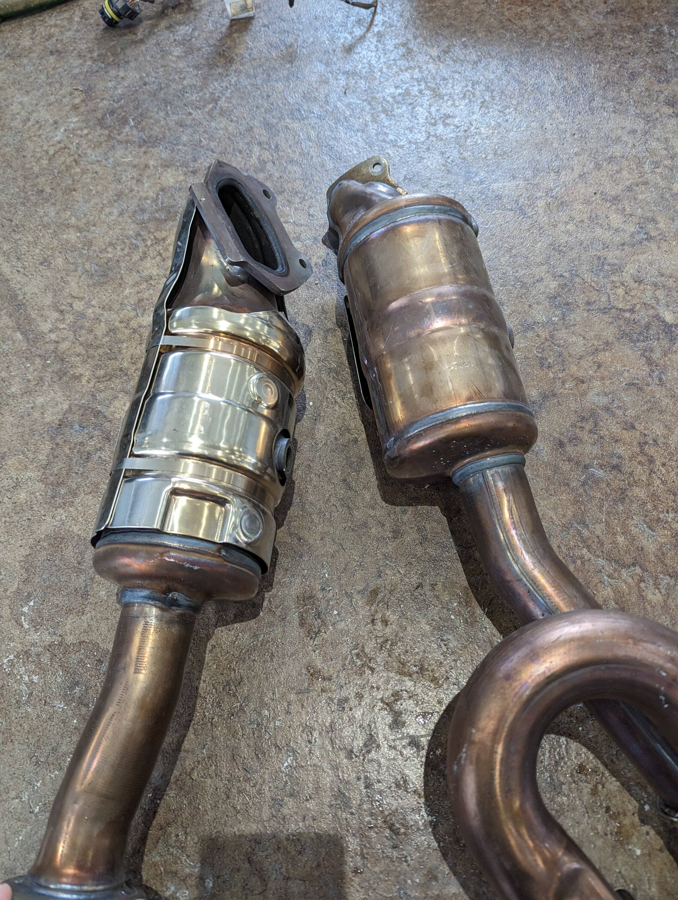 Jeep Gladiator 2022 Factory Catalytic Converters <1,000 miles 2023-03-12 17.32.12