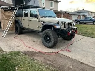 Jeep Gladiator Freespirit 55" Evolution Series Hard-shell Tent Rooftop Tent  270° Batwing Awning + Shower Truck 3