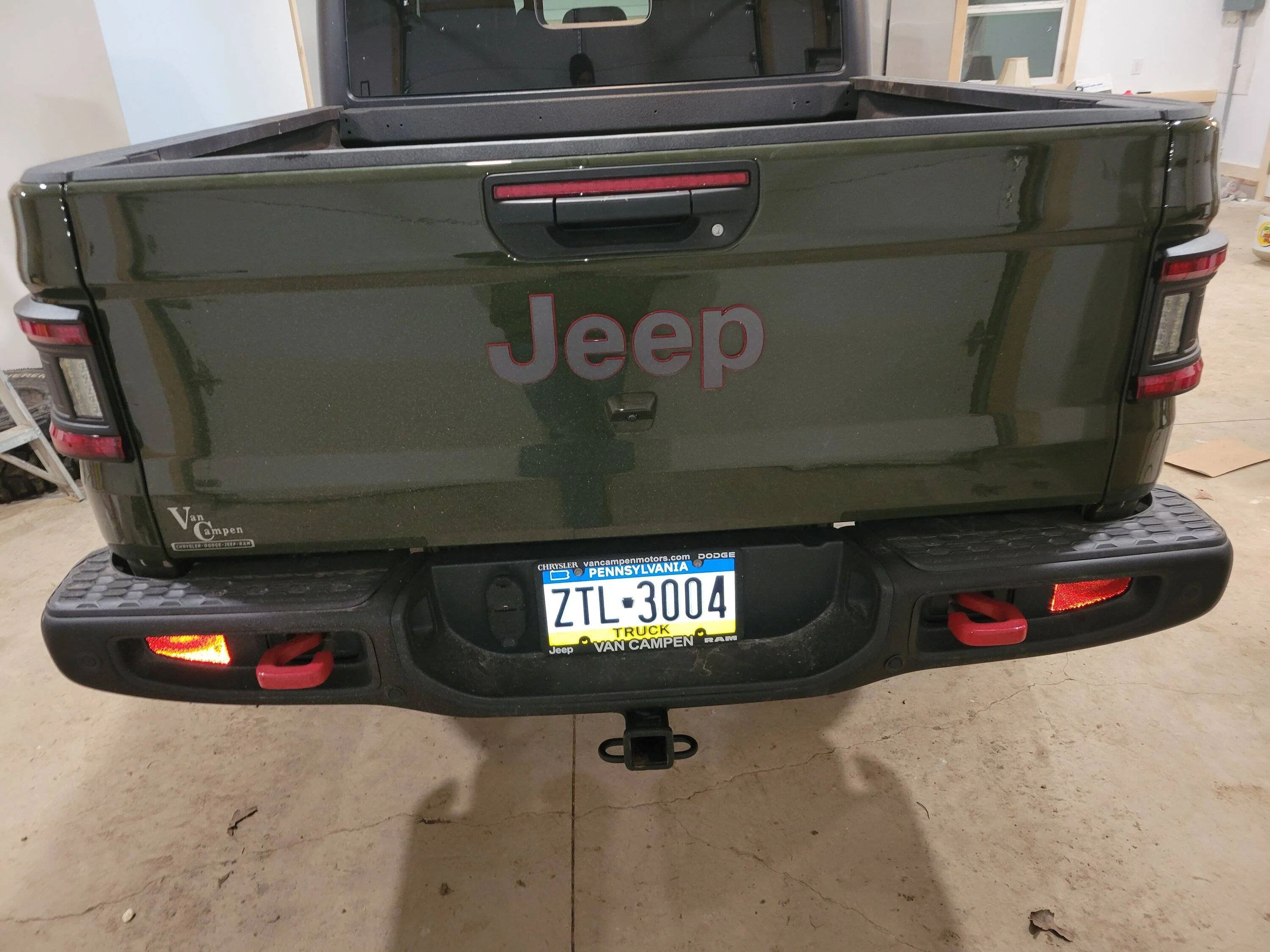 Jeep Gladiator Looking at the Gladiator from behind.... 20230203_193643