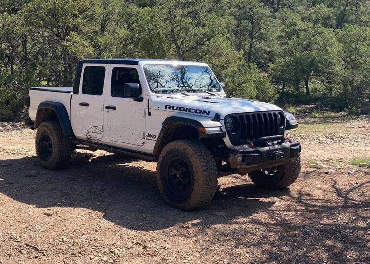 Jeep Gladiator Got the Mopar 2" lift, love it but.... need your wheels pics now Gladiator825221Cedrosmall