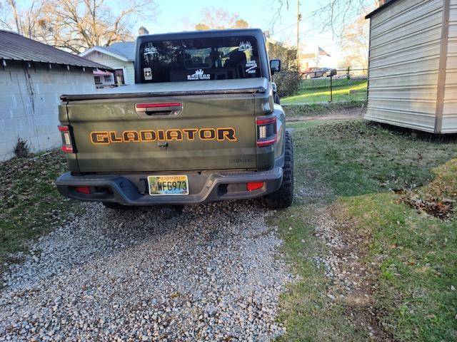 Jeep Gladiator Looking at the Gladiator from behind.... thumbnail