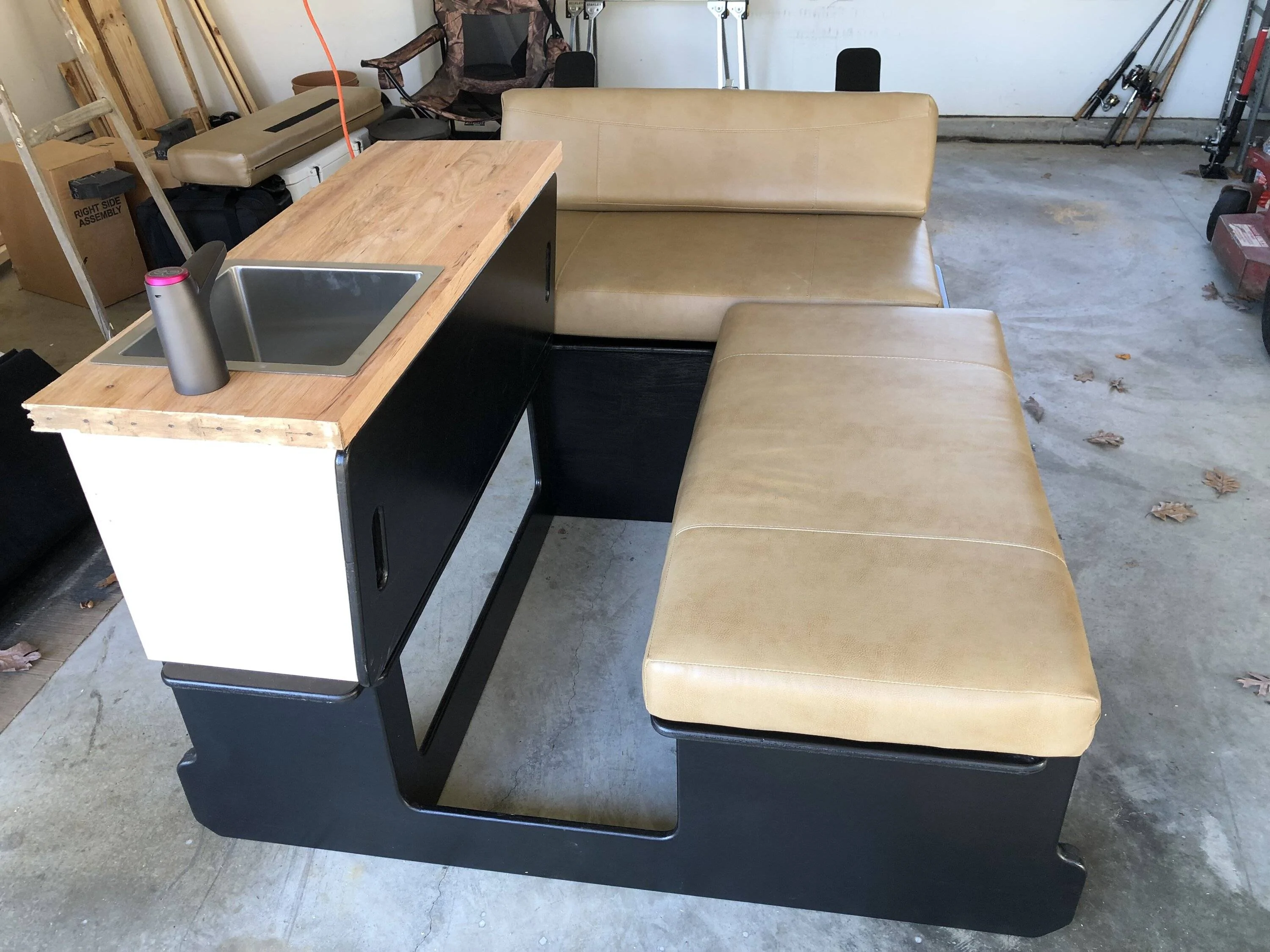 Jeep Gladiator Gladiator Bed cargo layout. IMG_7637